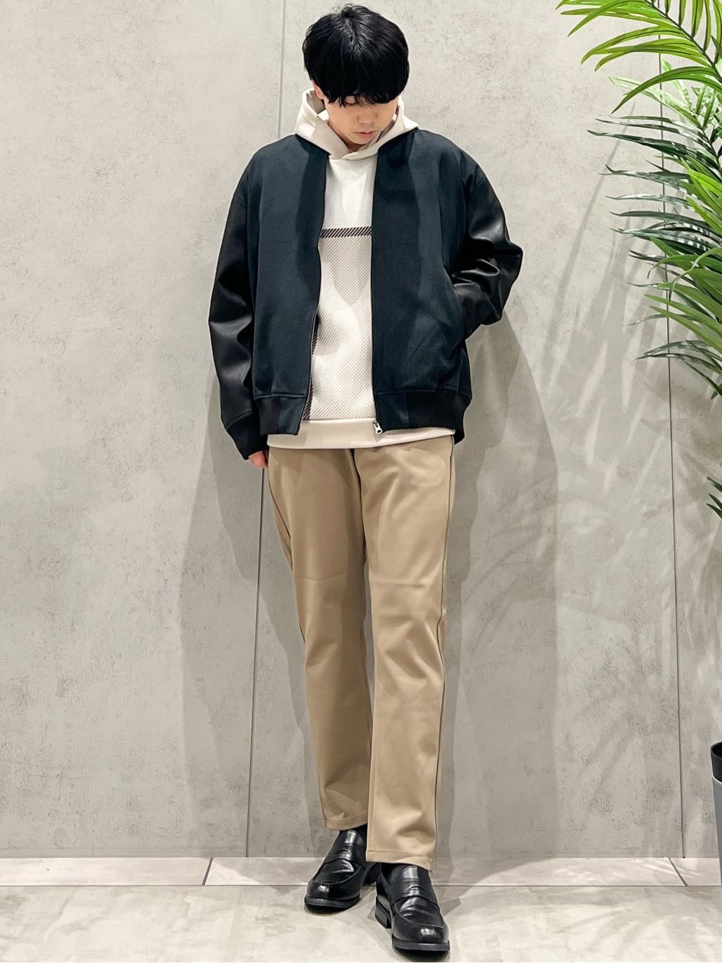 SHI-MAさんの「THE SHOP TK｜【1ランク上の大人カジュアルに】異素材コンビ リブブルゾン」を使ったコーディネート