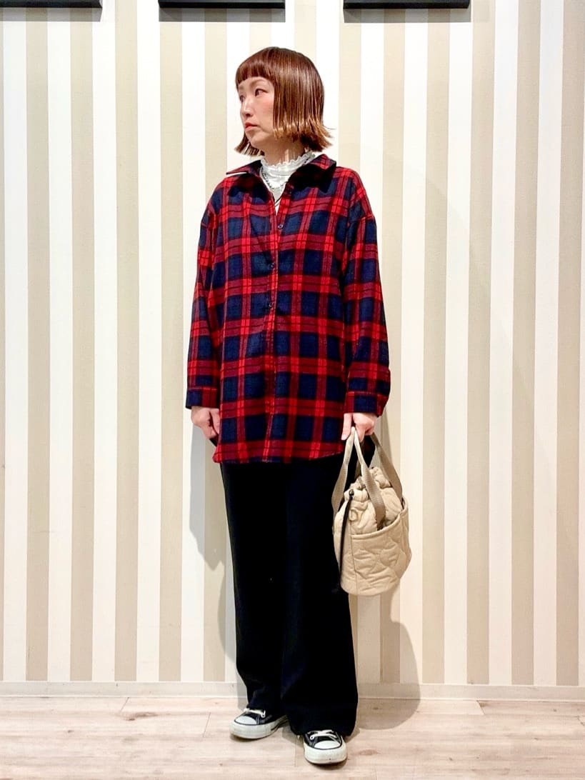 Hanさんの「SHOO･LA･RUE｜【洗濯機可】即サマになる ノーカラー ボアブルゾン」を使ったコーディネート