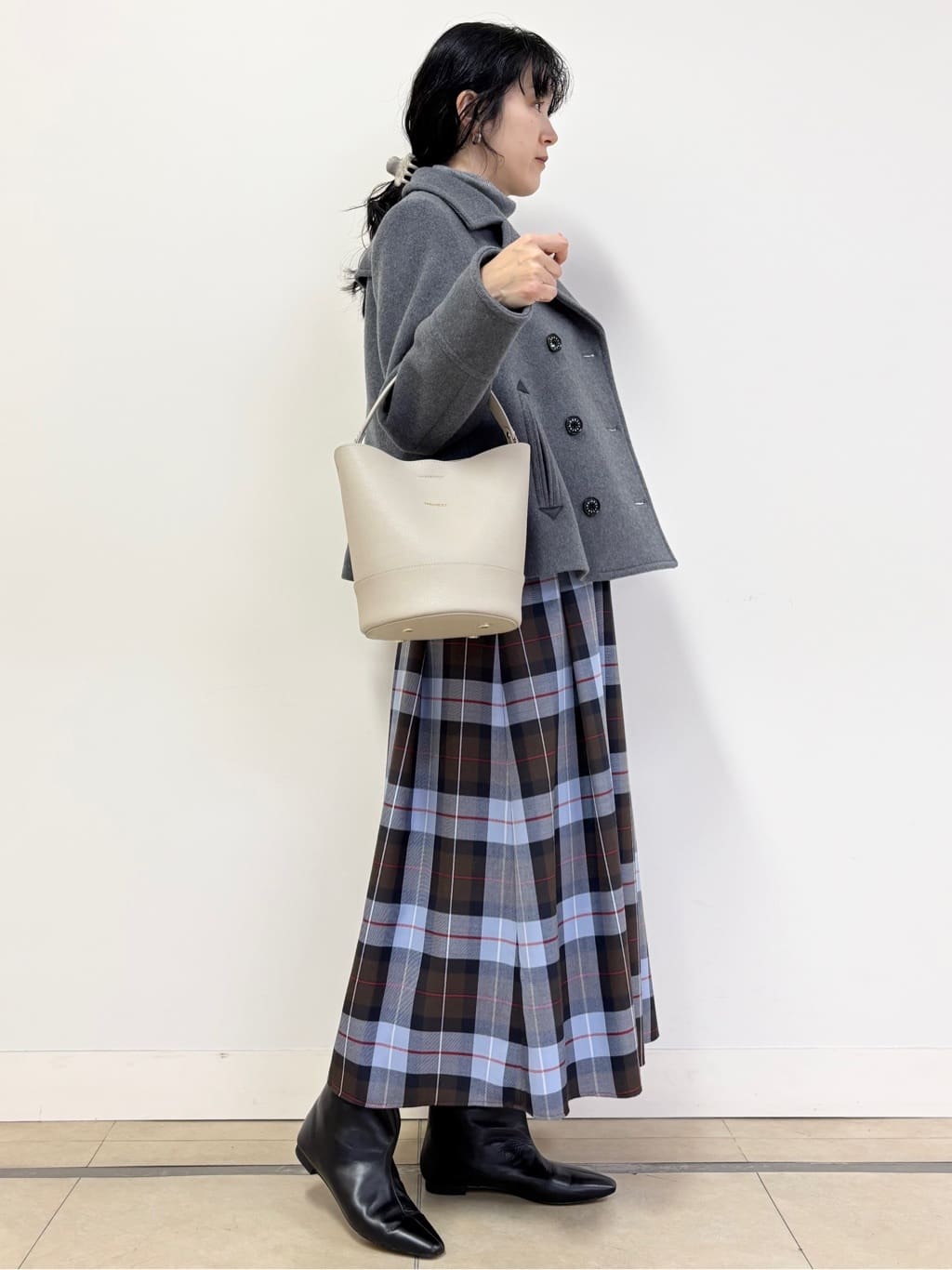 YOKOTAさんの「DRESSTERIOR｜◆チェックタックソフトプリーツスカート」を使ったコーディネート