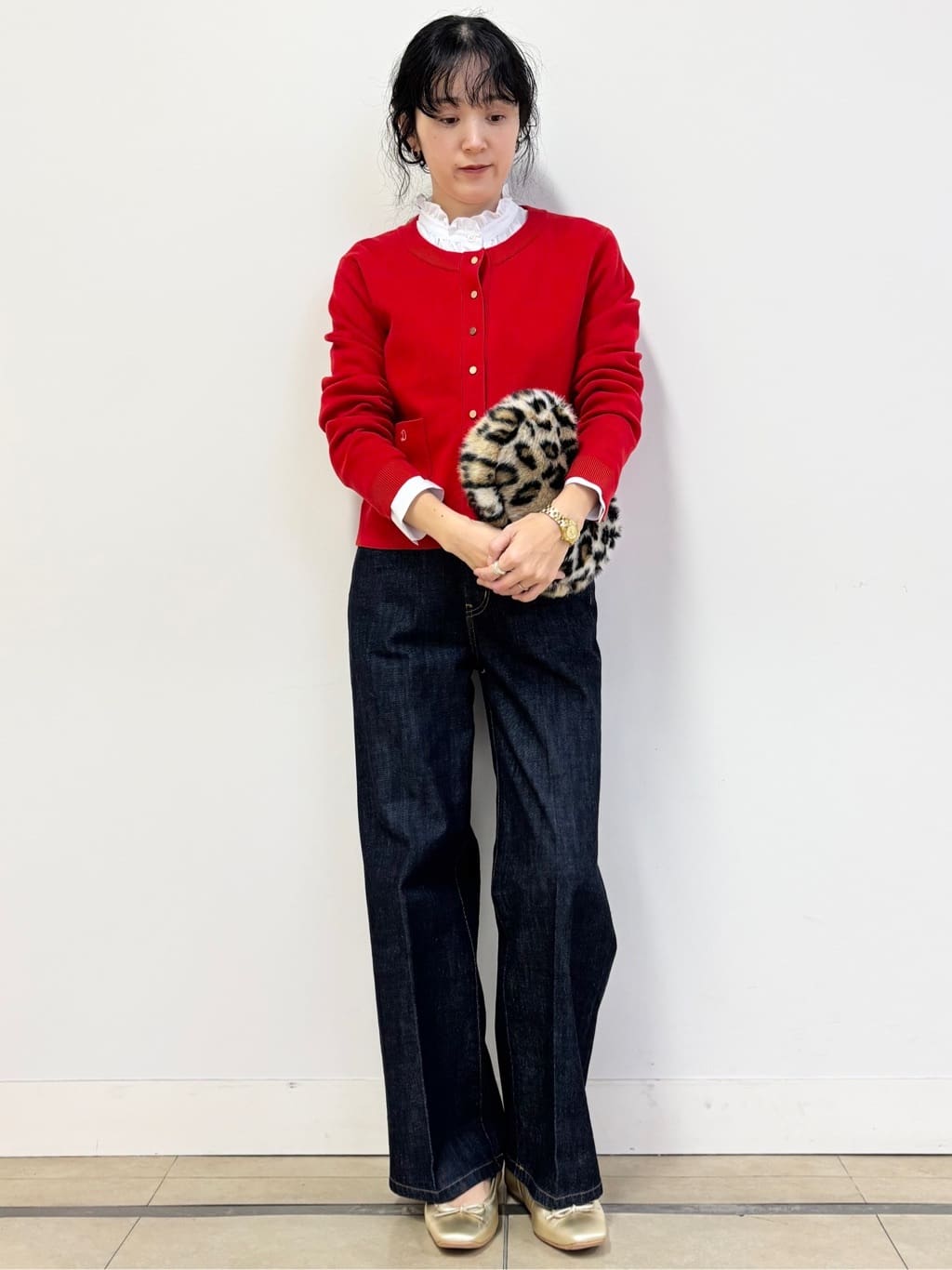 YOKOTAさんの「DRESSTERIOR｜【otonaMUSE5月号掲載】センタープレス ワイドストレートデニム」を使ったコーディネート