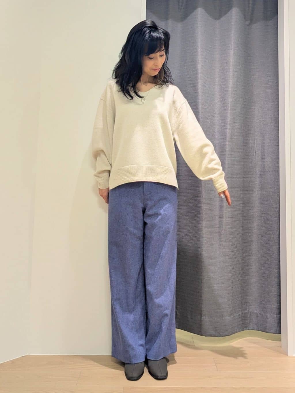 miiさんの「INDIVI｜【洗える】カラーネップ ダブルジップカーディガン」を使ったコーディネート