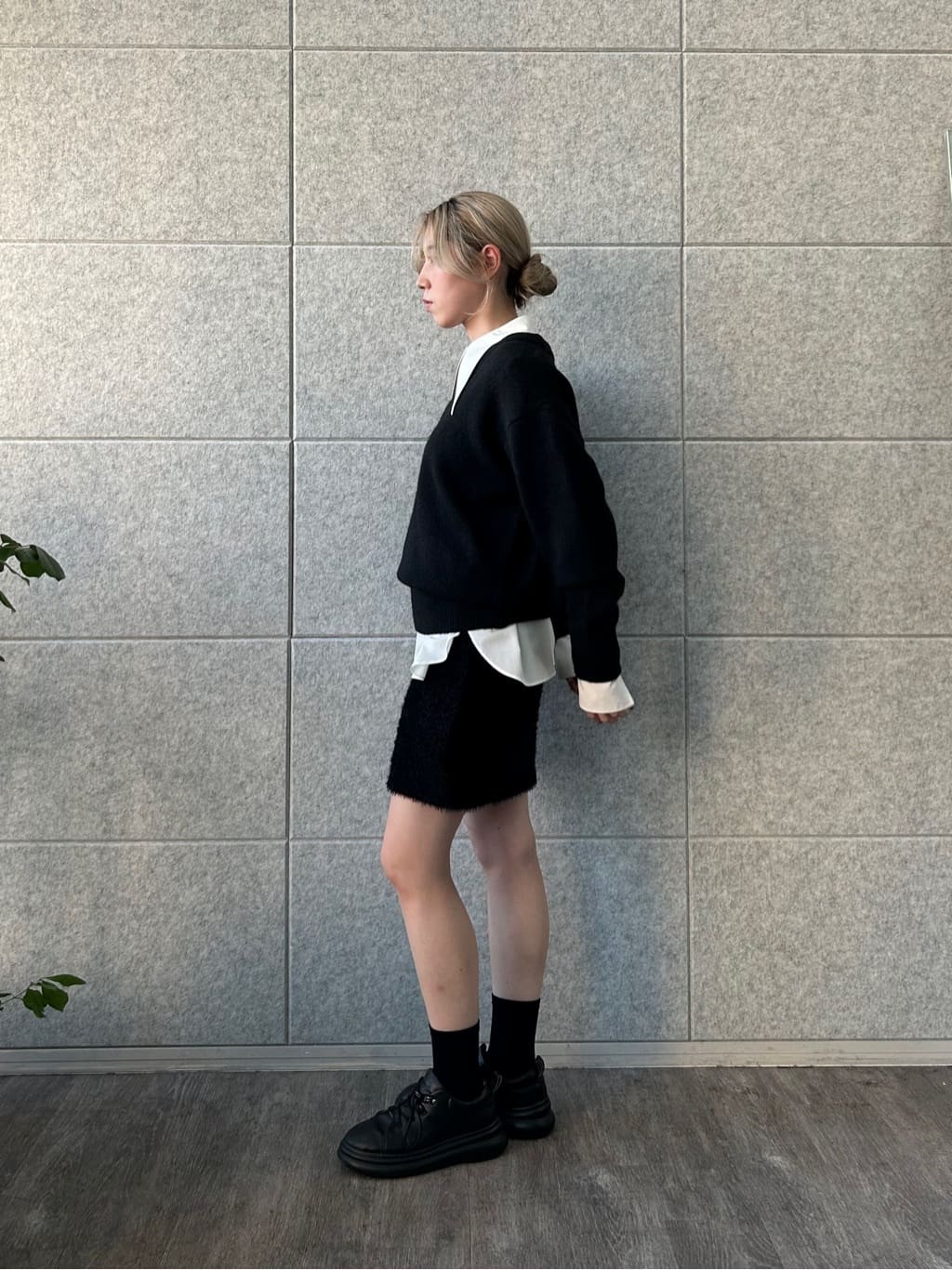 honoka Aさんの「CODE A｜M cloudy over V pullover」を使ったコーディネート