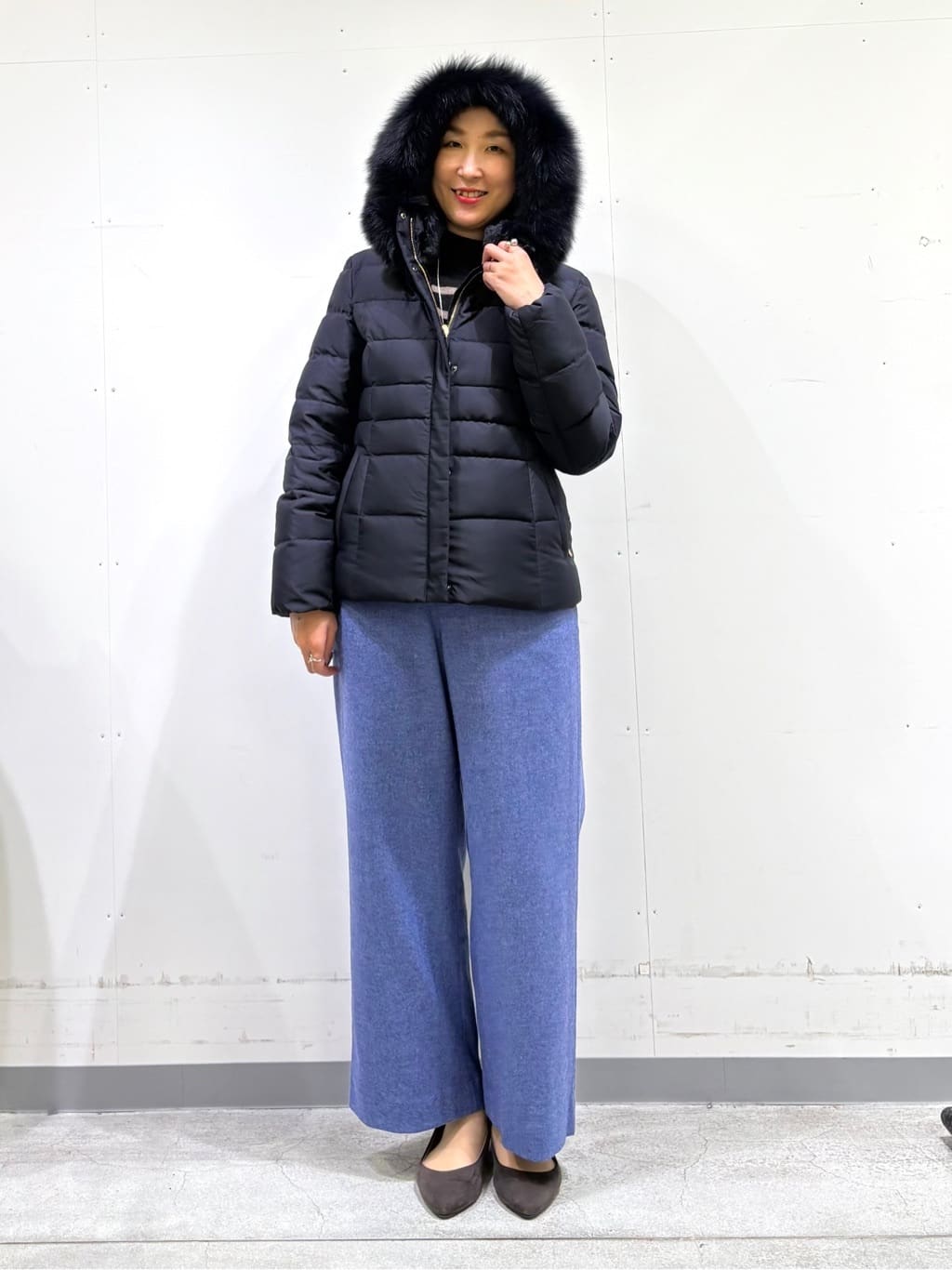 yuriさんの「INDIVI｜【冬ニット人気NO．1！／カシミヤ混】ミドルゲージハイネックニット」を使ったコーディネート