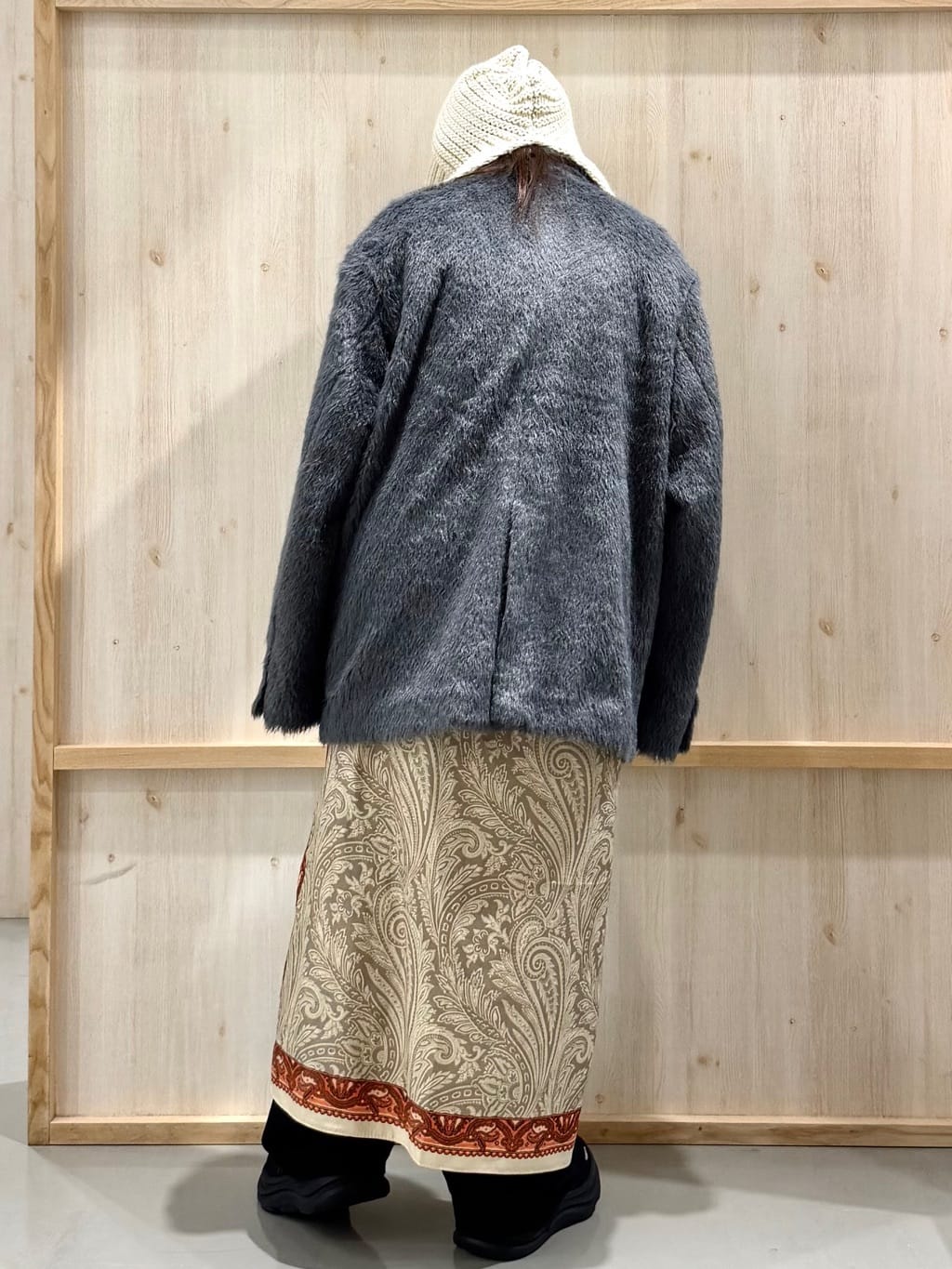 nanaさんの「THE SHOP TK｜纏うだけで大人上品 シャギーチェスターハーフコート」を使ったコーディネート