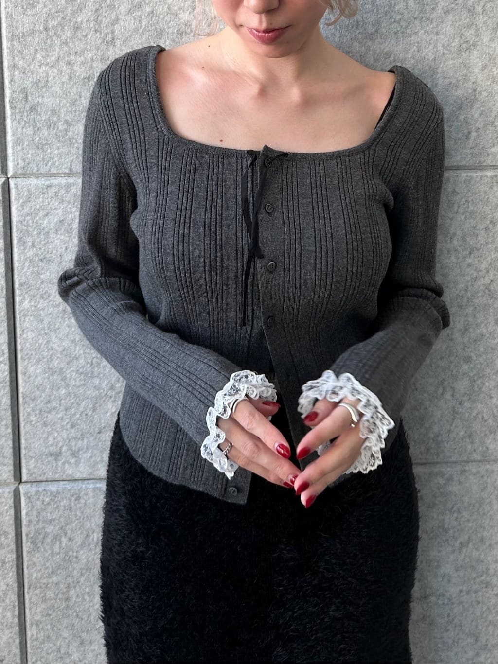 honoka Aさんの「CODE A｜feather mini skirt」を使ったコーディネート