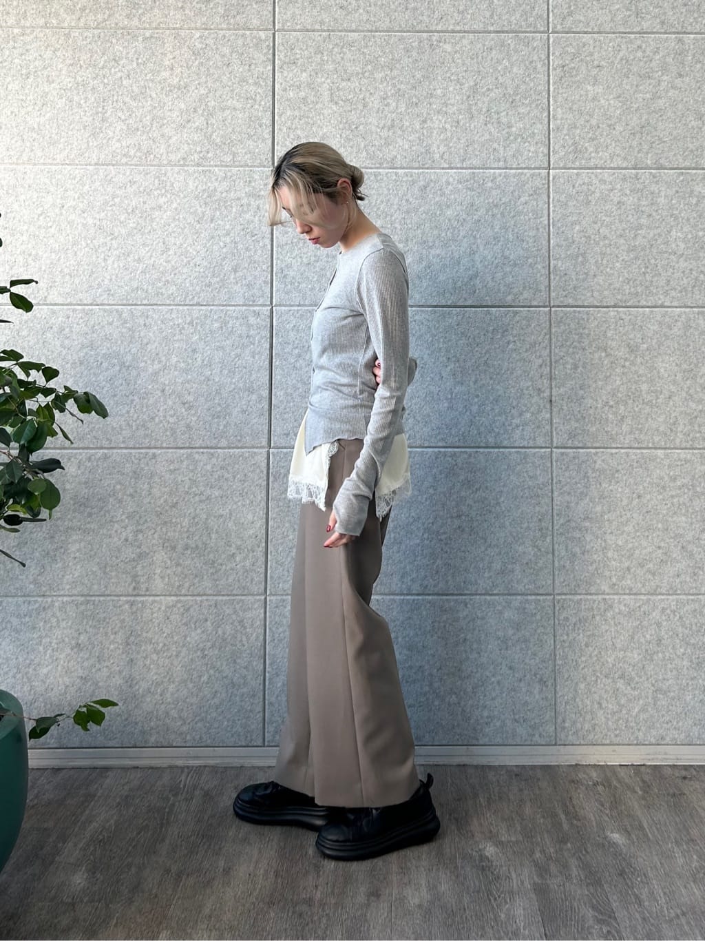 honoka Aさんの「CODE A｜twist sheer rib LS」を使ったコーディネート