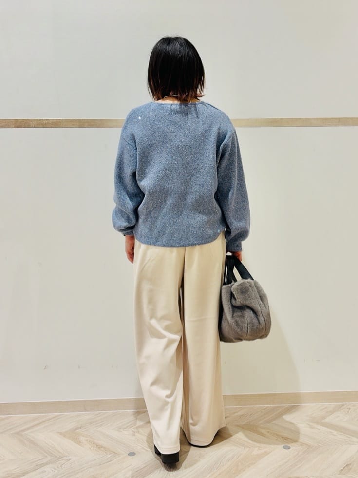 だいちゃさんの「SHOO･LA･RUE｜【S-LL】きらっと華やぐ　大人のスパンコールニット」を使ったコーディネート