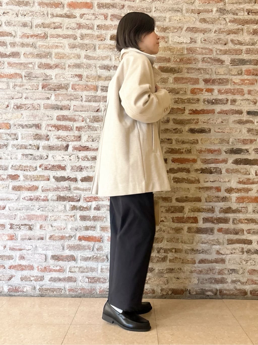 しばさんの「THE SHOP TK｜クラシカルな装い ウールライクスタンドカラーコート」を使ったコーディネート