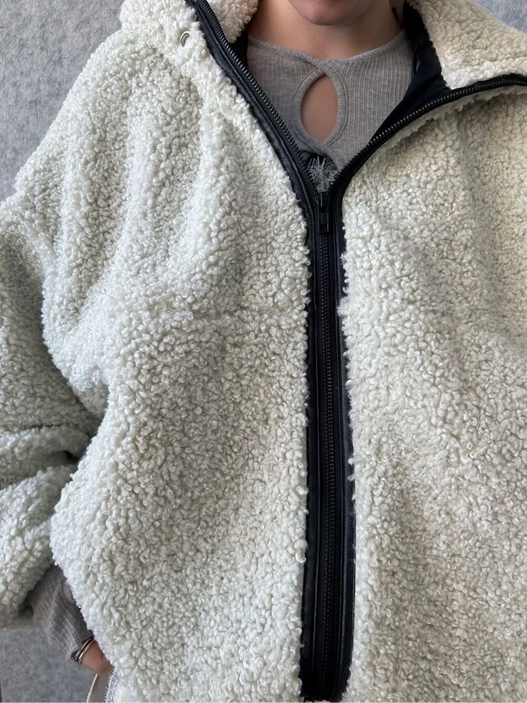 honoka Aさんの「CODE A｜boa hoodie blouson」を使ったコーディネート