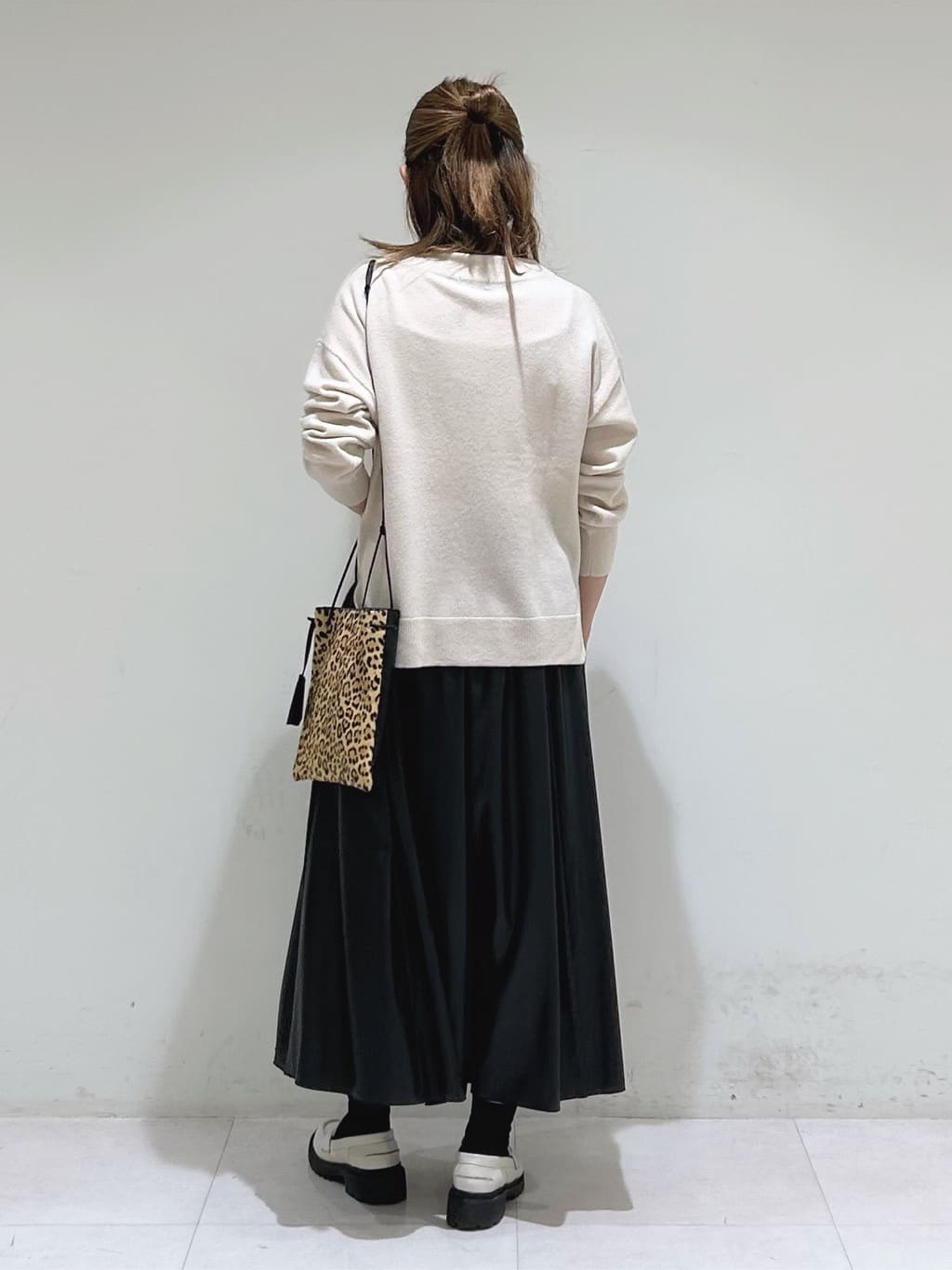 tsuyuさんの「INDIVI｜【撥水／洗える／デザイン衿】ステッチレス ショートダウンコート」を使ったコーディネート