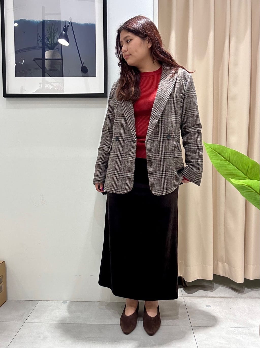 しえみさんの「THE SHOP TK｜ベロアナロースカート」を使ったコーディネート