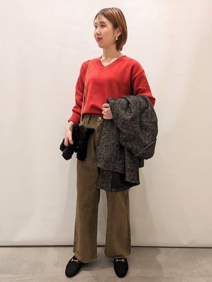 ニイ子さんの「OPAQUE.CLIP｜ヘリンボーンステンカラーコート」を使ったコーディネート