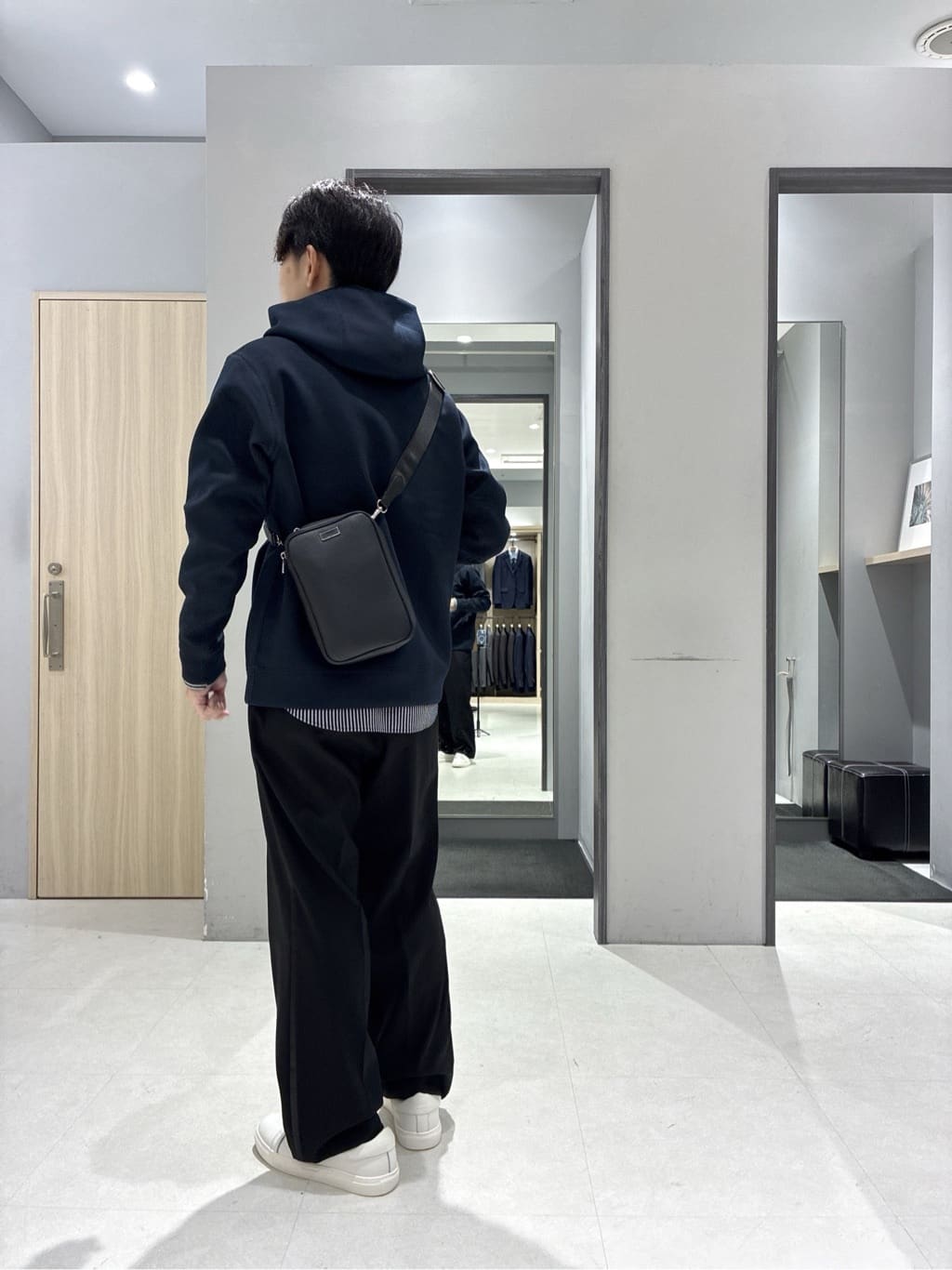 わいずみさんの「TAKEO KIKUCHI｜エアダン プルオーバー パーカー」を使ったコーディネート