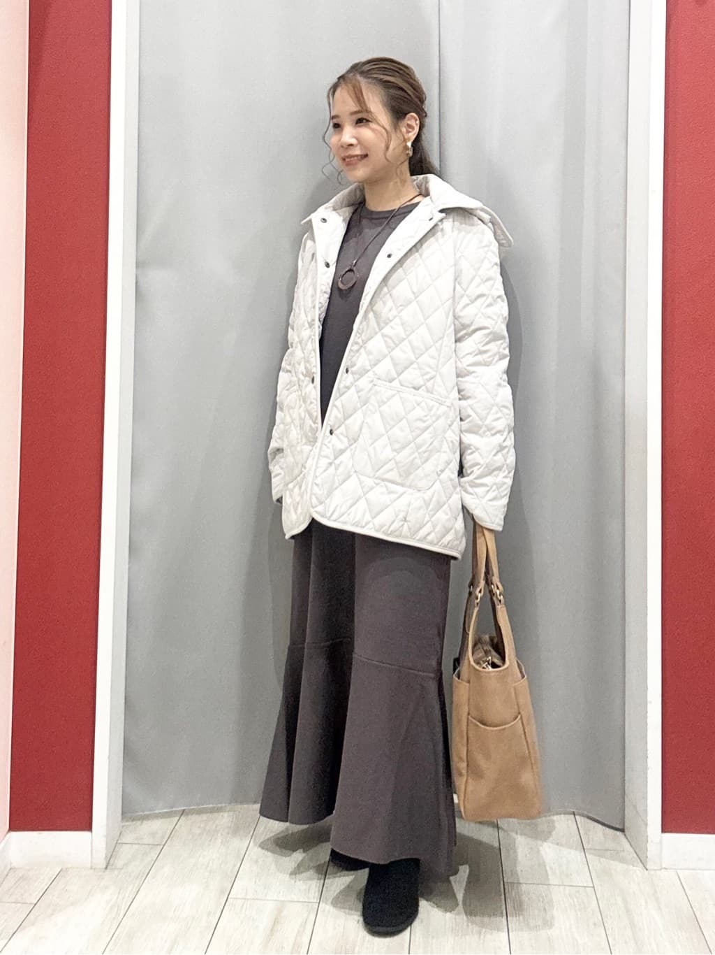 shioさんの「SHOO･LA･RUE｜【洗濯機可/S-LL】スタイルがすっきりに見える 裾マーメイドニットワンピース」を使ったコーディネート