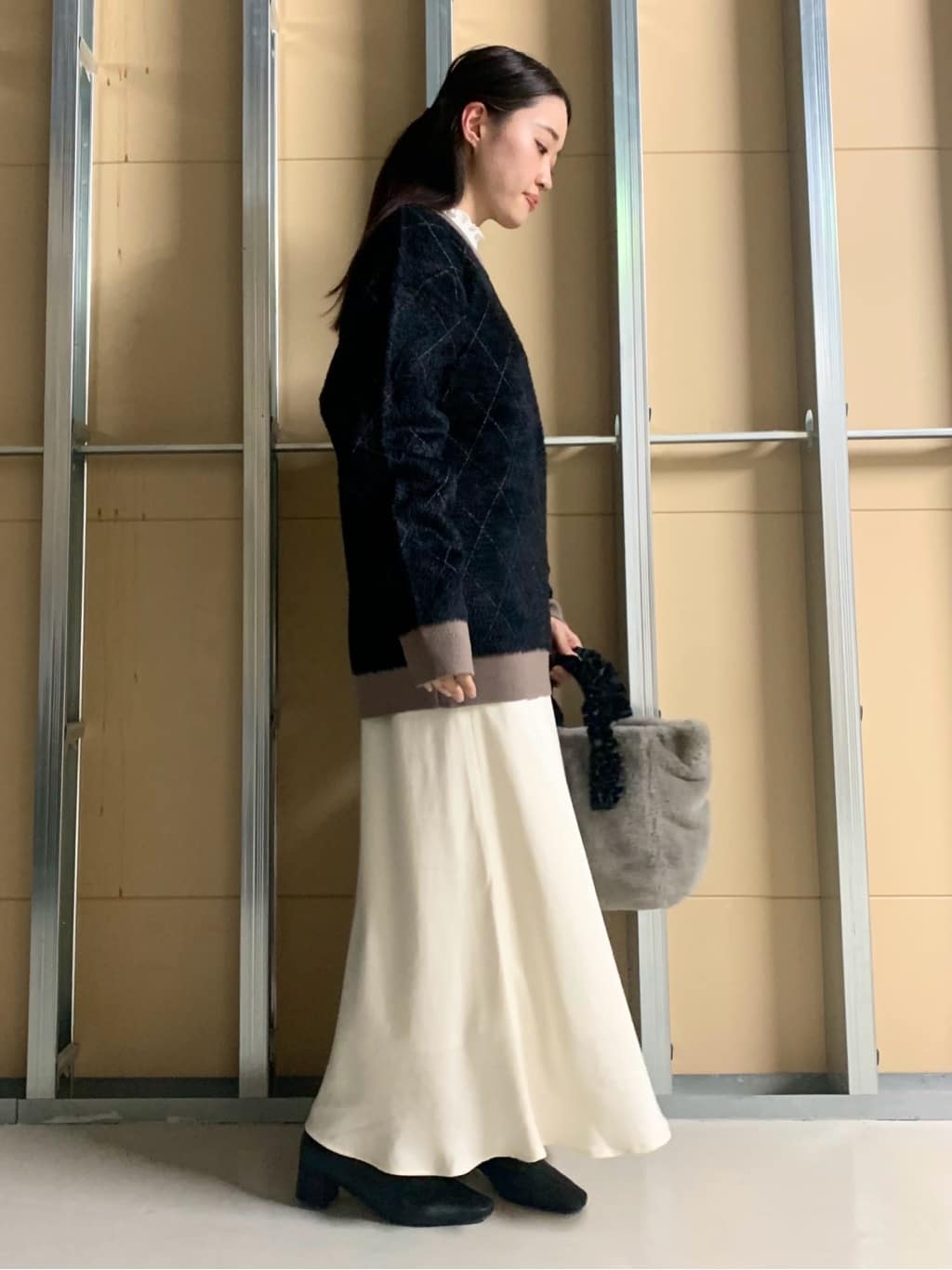 sahoさんの「THE SHOP TK｜【ふんわり心地いい肌触り】　ダイヤ柄シャギーニット」を使ったコーディネート