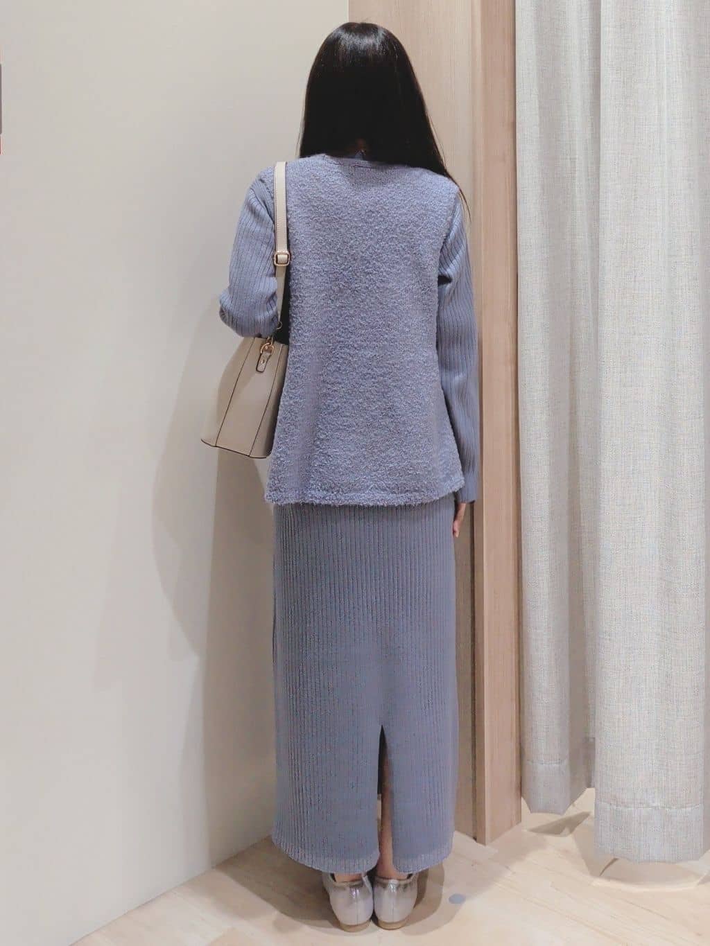 Yuiさんの「grove｜【2点SET/体型カバー】一枚で決まる、ペプラムベスト&times;ニットワンピース」を使ったコーディネート