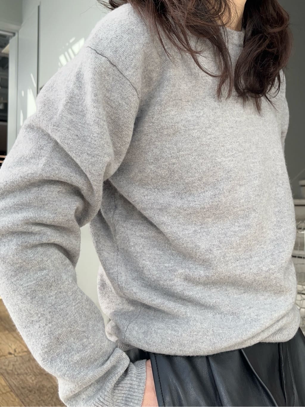 神野（jinno）さんの「TAKEO KIKUCHI｜【Air Palette Knit】ワンポイント カラーニット プルオーバー」を使ったコーディネート