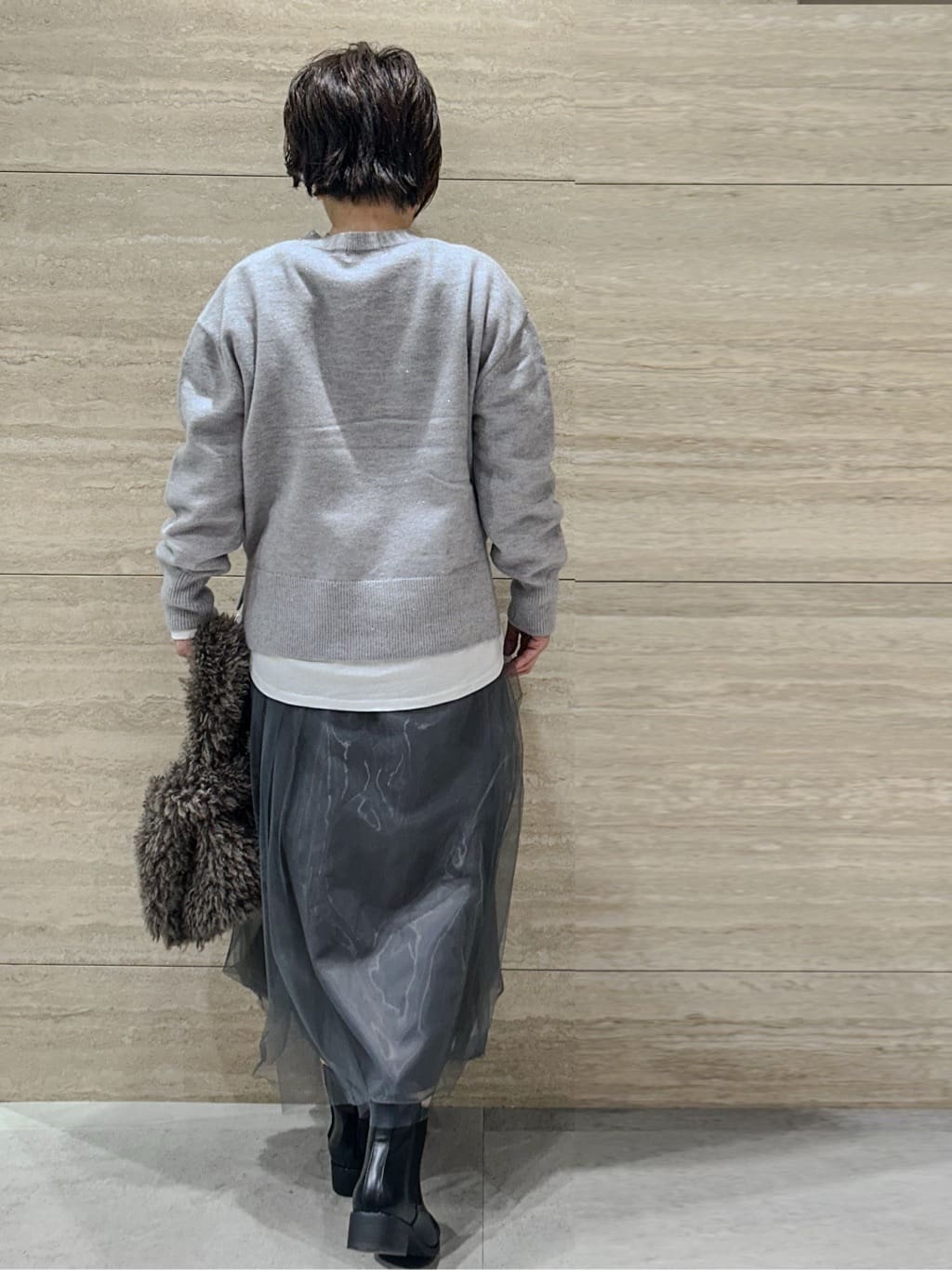 NAMIさんの「OPAQUE.CLIP｜きらきらクルーミドルゲージニット【洗濯機OK】」を使ったコーディネート