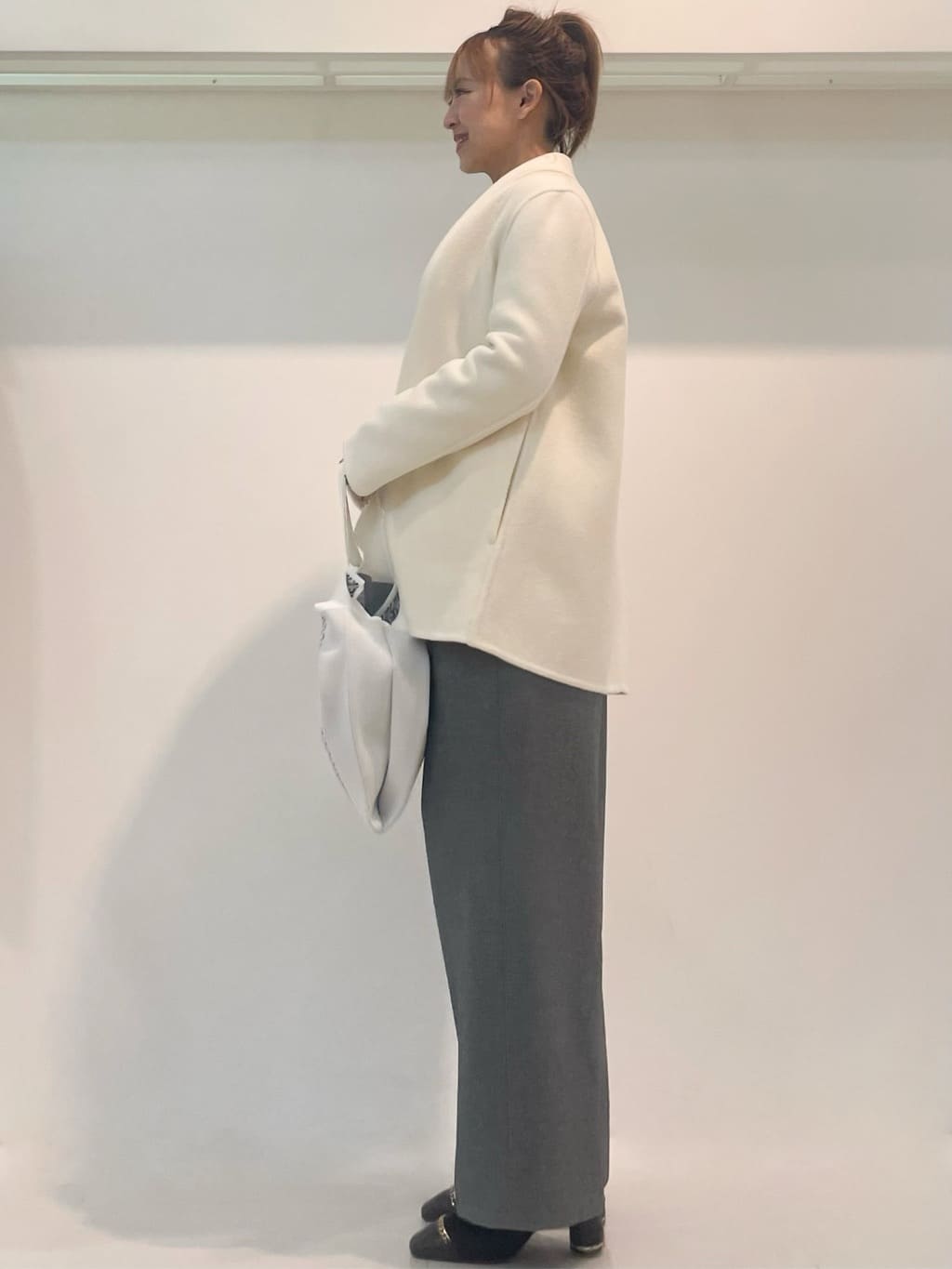 chiiさんの「COUP DE CHANCE｜【リバー仕立て／裏地無し】軽く羽織れるウールリバーコート」を使ったコーディネート