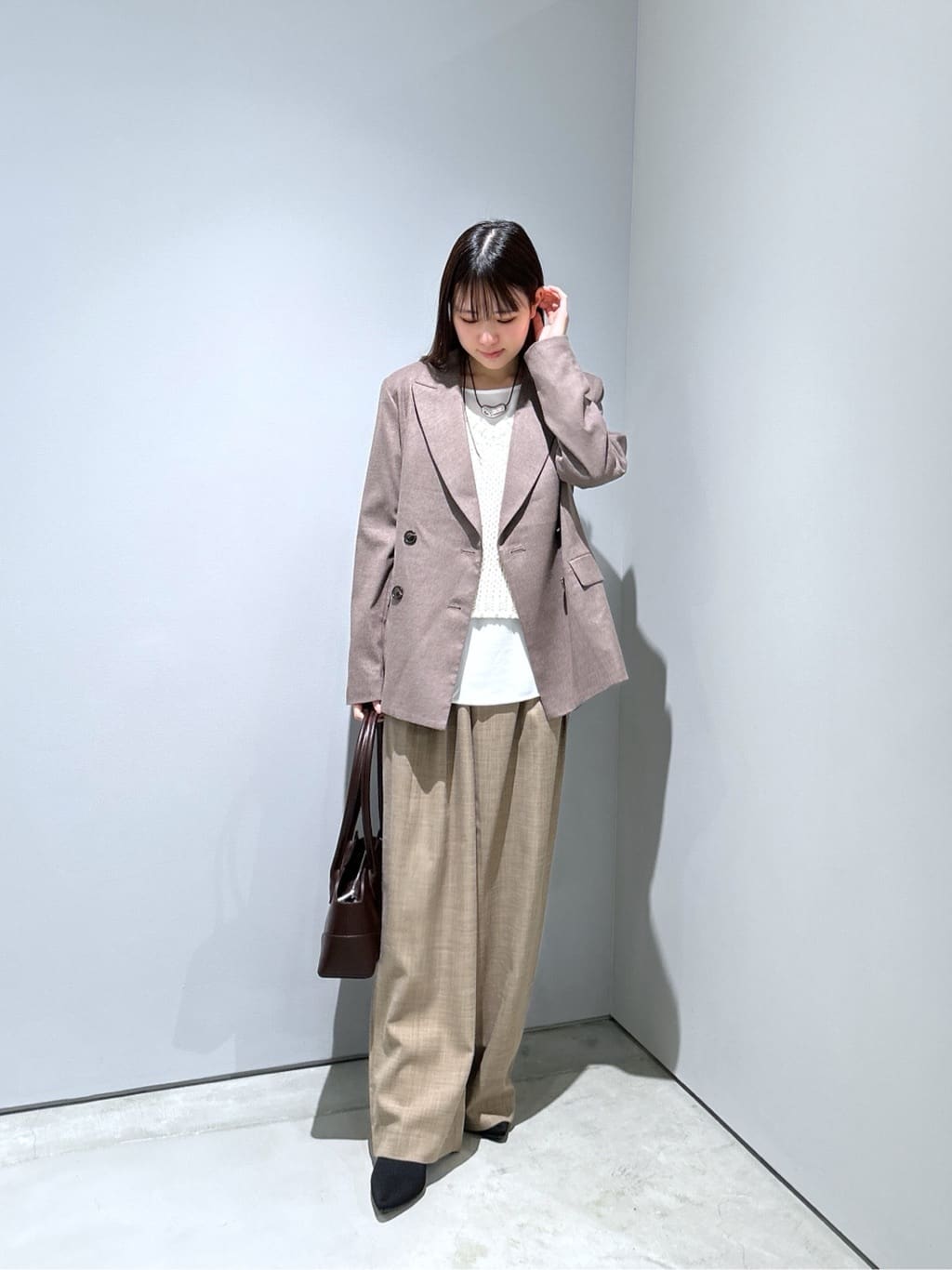 Renoさんの「INDIVI｜センタータックメランジワイドパンツ」を使ったコーディネート