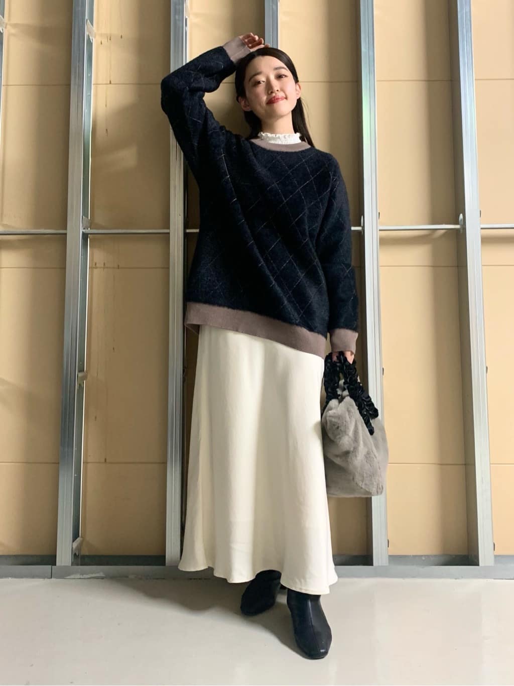 sahoさんの「THE SHOP TK｜【ふんわり心地いい肌触り】　ダイヤ柄シャギーニット」を使ったコーディネート