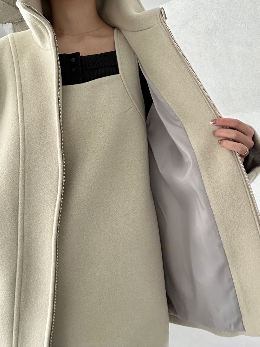 harunaさんの「CODE A｜wool volume short coat」を使ったコーディネート