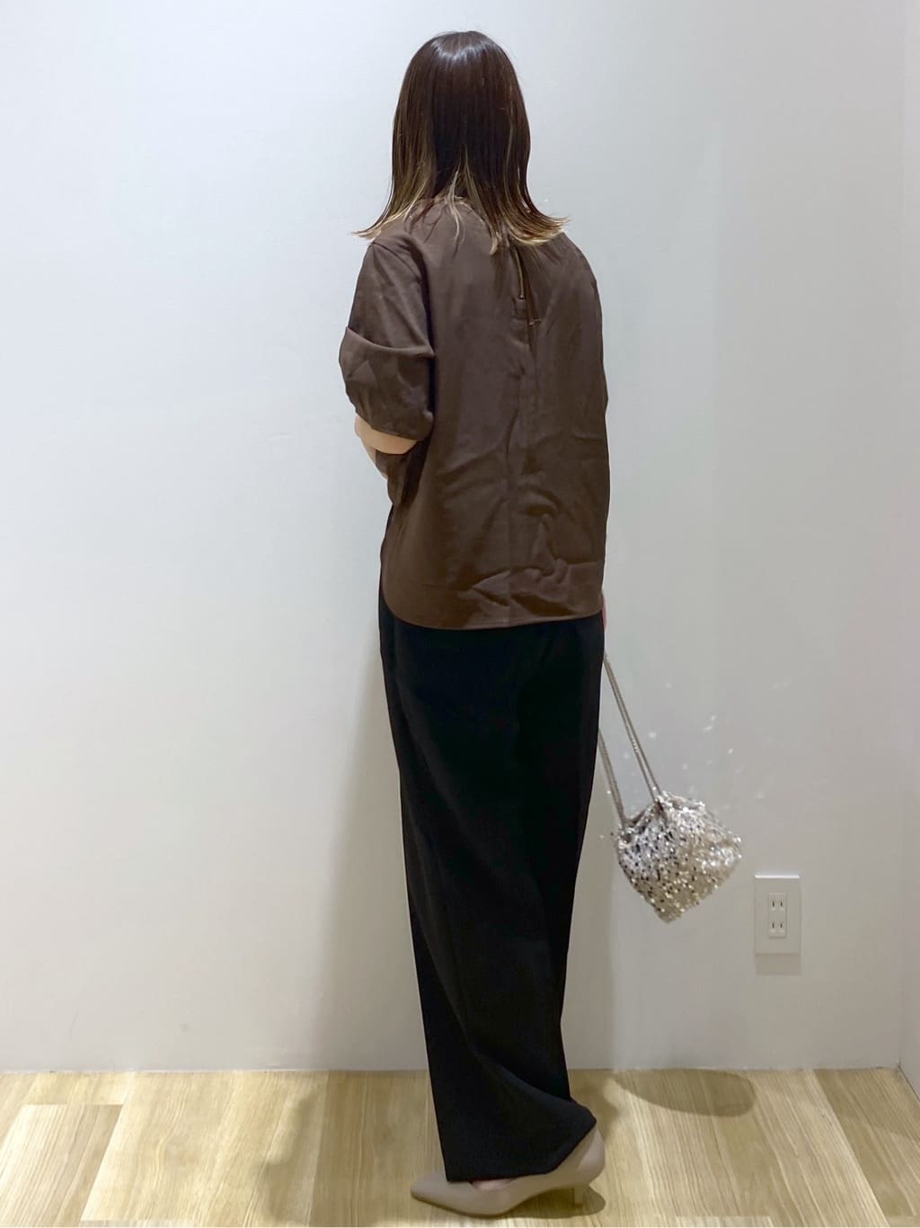 えりさんの「OPAQUE.CLIP｜ラメストライプタックスリーブブラウス／セットアップ可【洗濯機洗い可／防シワ／吸水速乾】」を使ったコーディネート