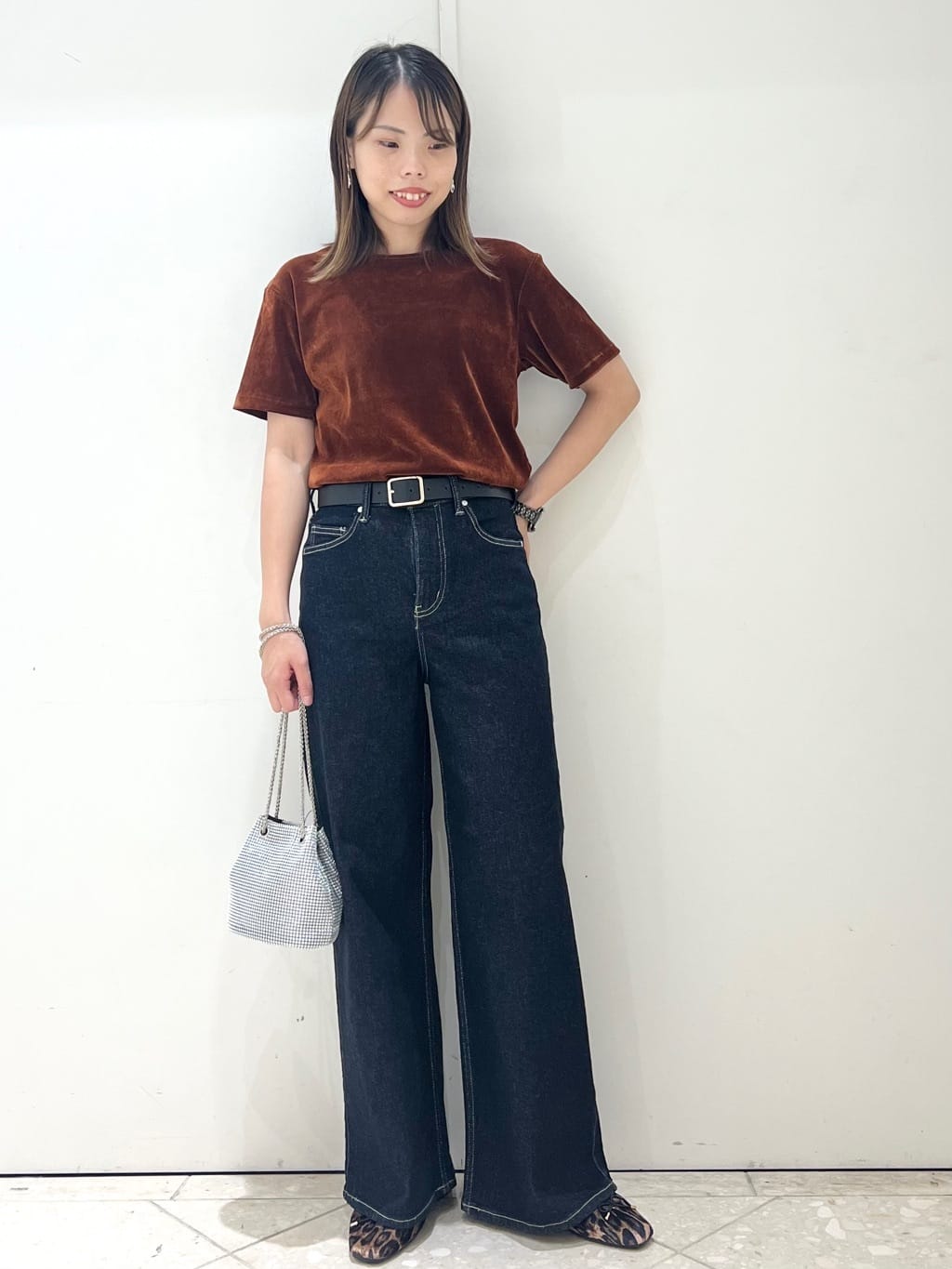 yuiさんの「OPAQUE.CLIP｜フロッキーチュールTシャツ【洗濯機洗い可】」を使ったコーディネート