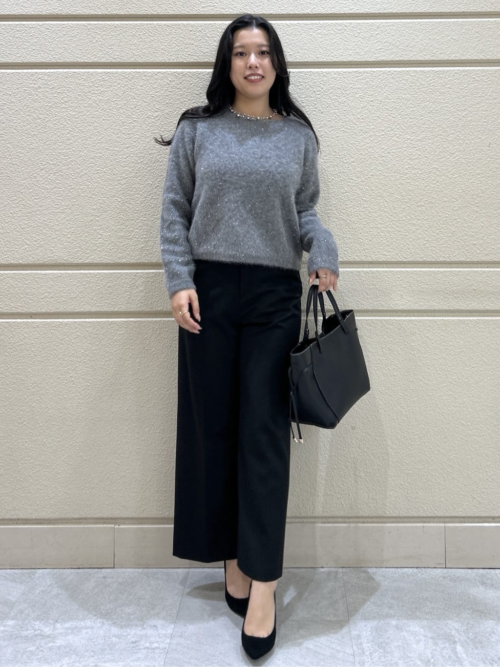 Momokaさんの「COUP DE CHANCE｜【フォックス混】ショート丈ニットトップス」を使ったコーディネート