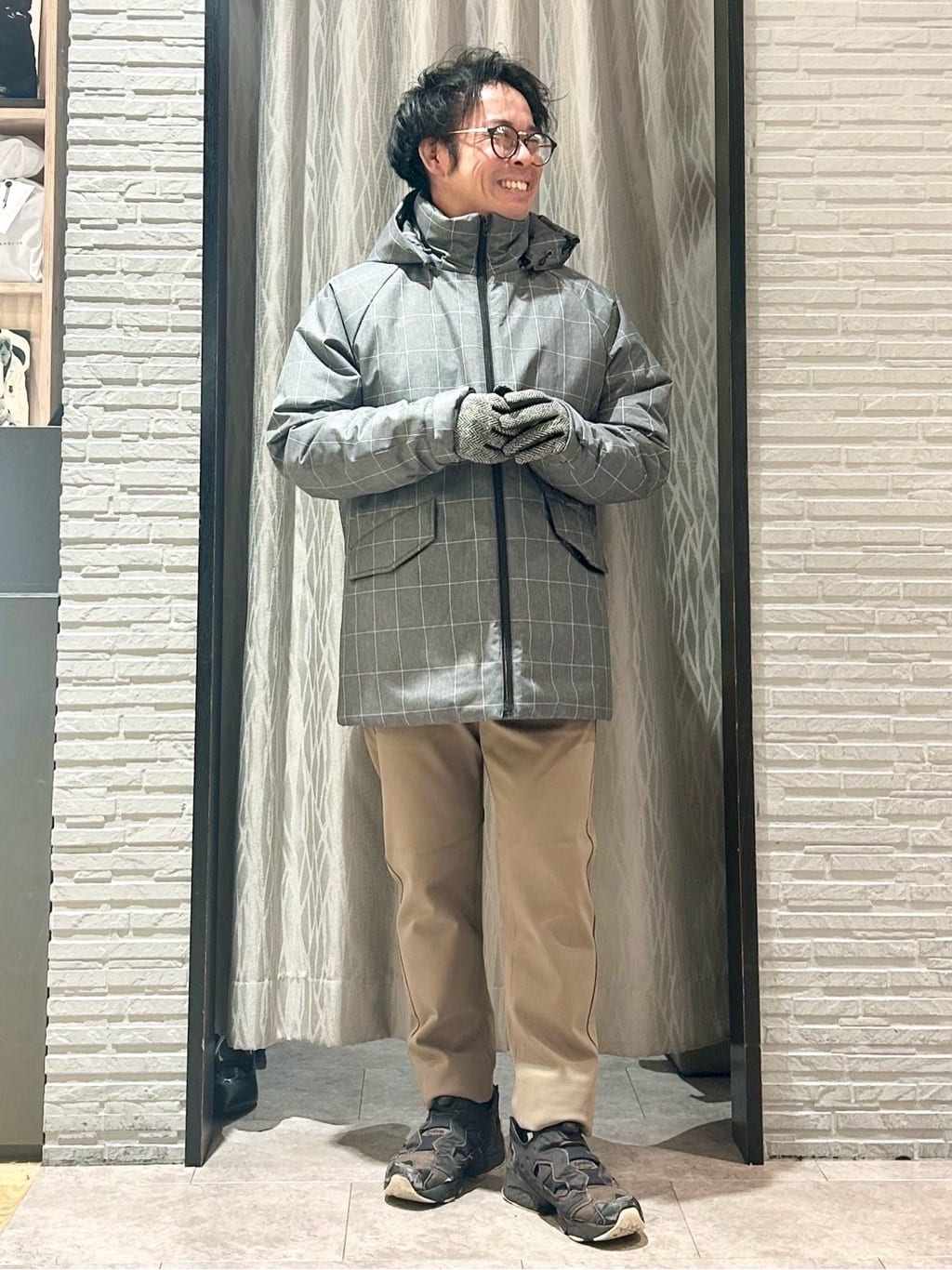 KENJI Iさんの「THE SHOP TK｜【軽くて、暖かい】SORONA／ソロナ 中綿ブルゾン 防風/軽量/洗濯機OK/フード脱着可」を使ったコーディネート