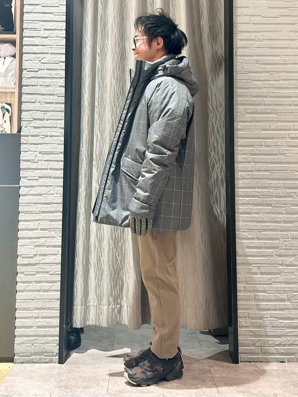 KENJI Iさんの「THE SHOP TK｜【軽くて、暖かい】SORONA／ソロナ 中綿ブルゾン 防風/軽量/洗濯機OK/フード脱着可」を使ったコーディネート