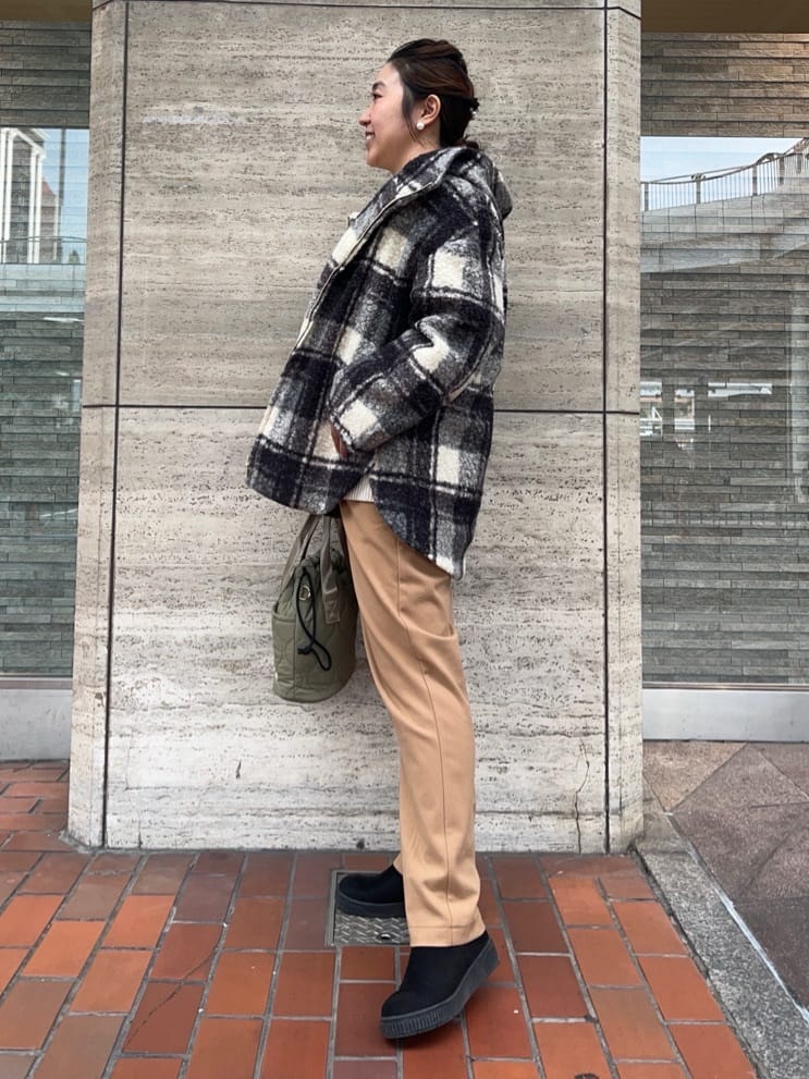 harusakuさんの「SHOO･LA･RUE｜【洗濯機可/S-LL】美脚見え あったか裏起毛 テーパードパンツ」を使ったコーディネート