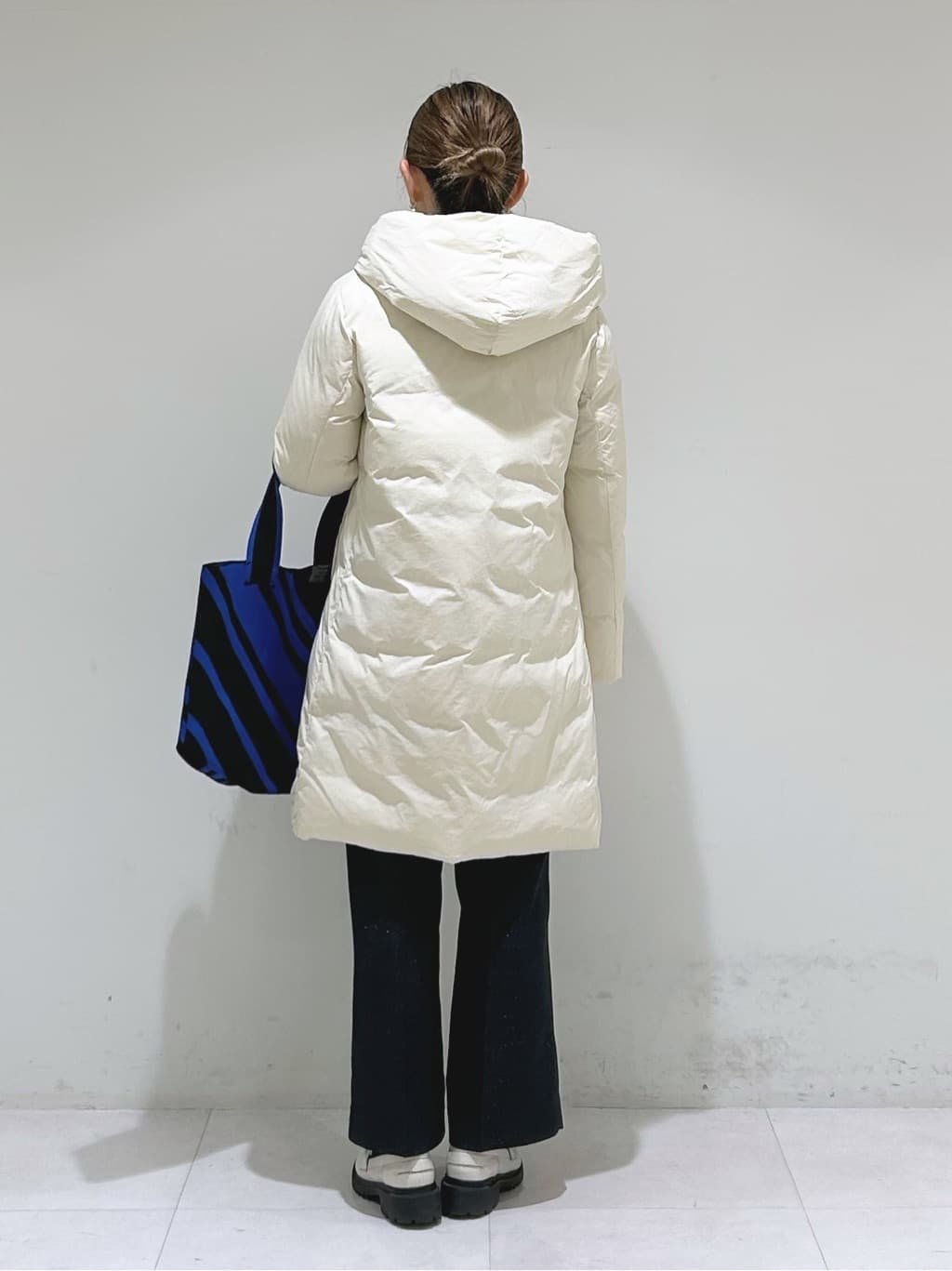 tsuyuさんの「INDIVI｜【撥水／洗える】ステッチレス ロングダウンコート」を使ったコーディネート