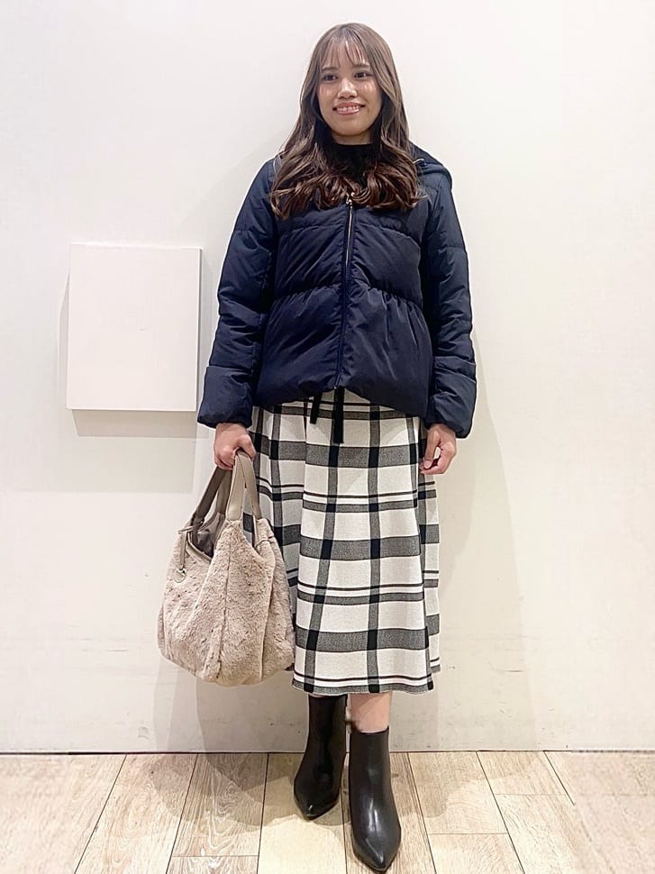 Ririさんの「index｜KAWADAダウンペプラムショートコート【撥水／洗濯機OK／静電気防止裏地】」を使ったコーディネート
