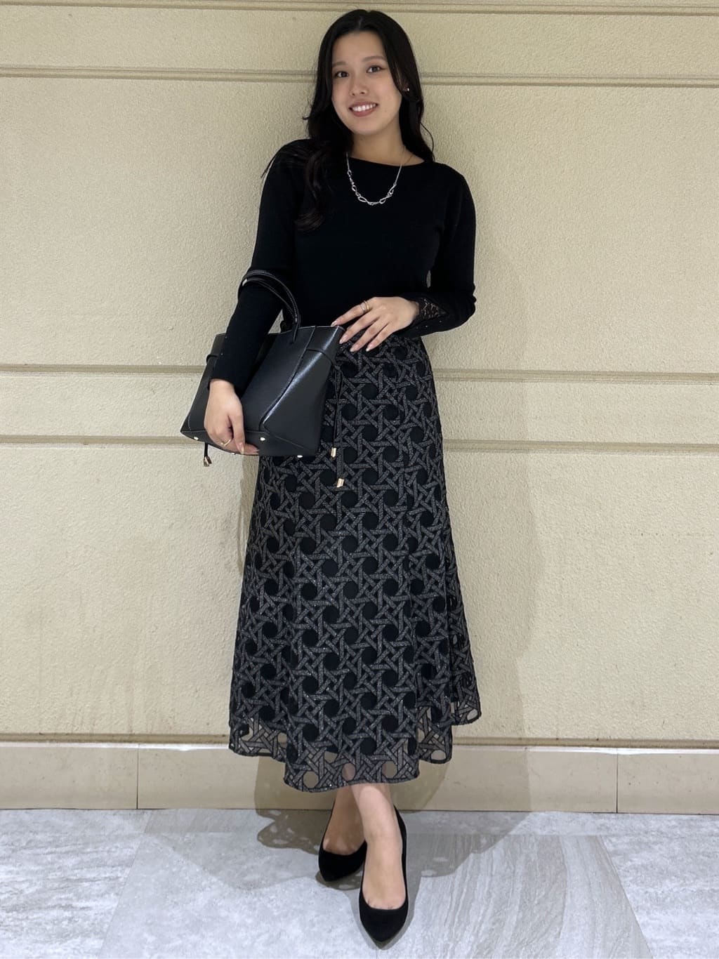 Momokaさんの「COUP DE CHANCE｜【日本製】シアー刺繍のフレアースカート」を使ったコーディネート