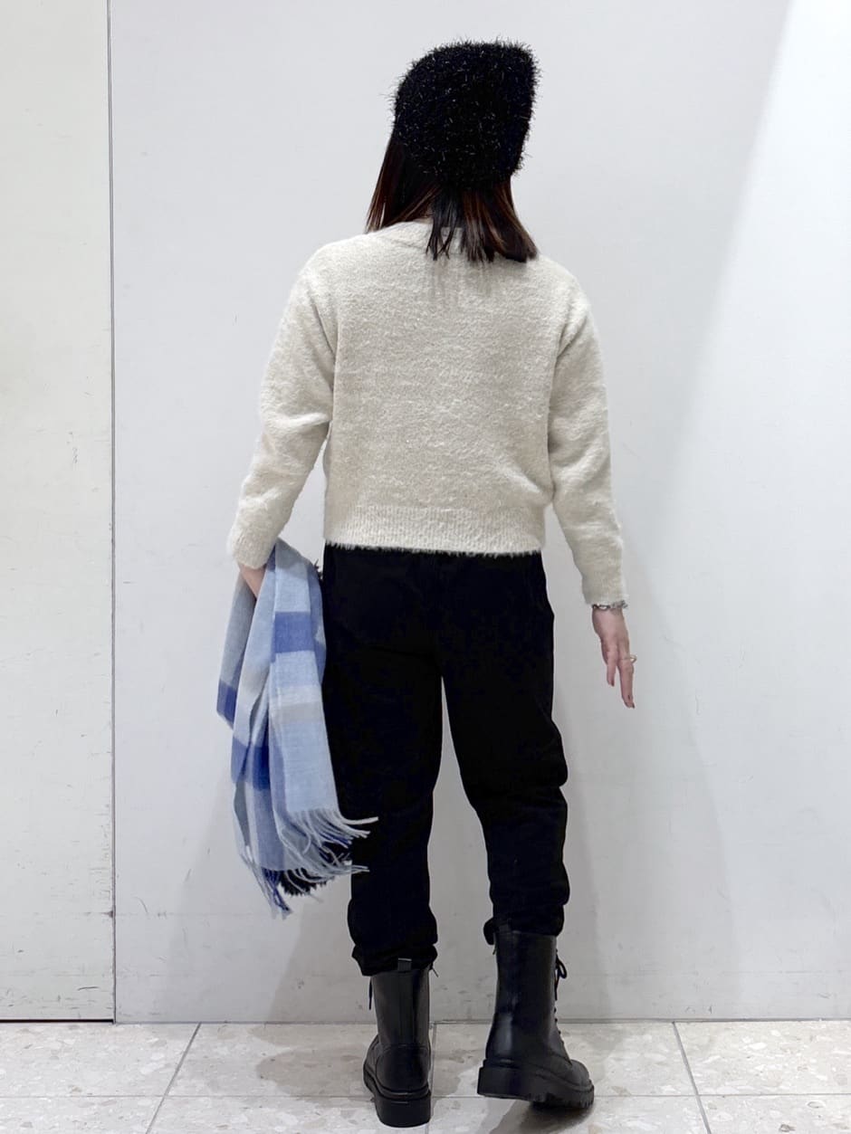mameさんの「OPAQUE.CLIP｜撥水フードミドルダウンコート【防風／抗菌防臭／洗濯機OK】《S～LL》」を使ったコーディネート