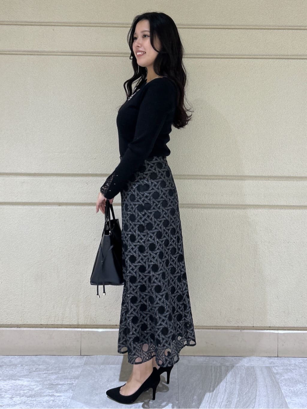 Momokaさんの「COUP DE CHANCE｜【日本製】シアー刺繍のフレアースカート」を使ったコーディネート