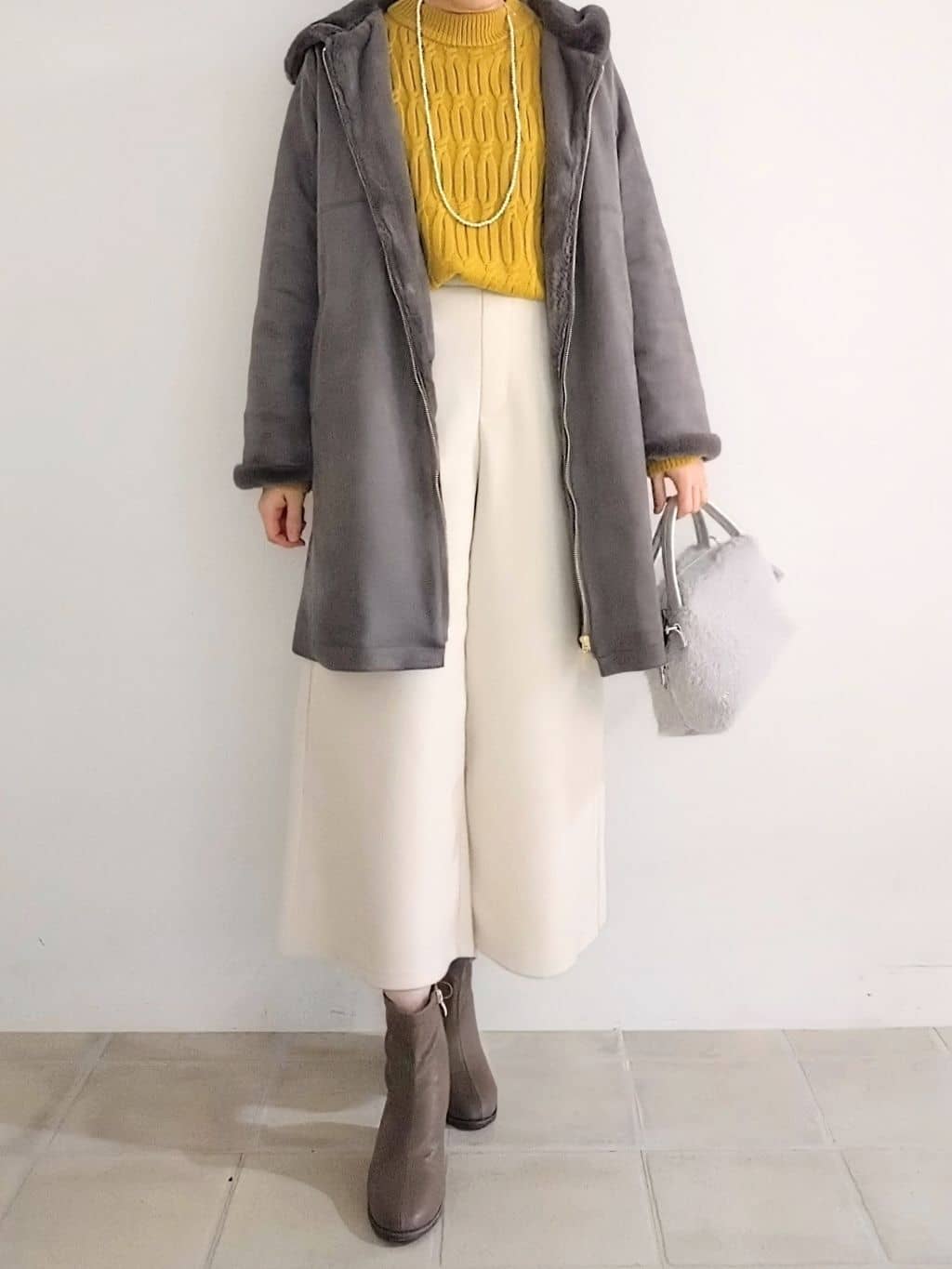miomioさんの「SHOO･LA･RUE｜【洗濯機可】美脚見え あったか圧縮ニット ガウチョパンツ」を使ったコーディネート