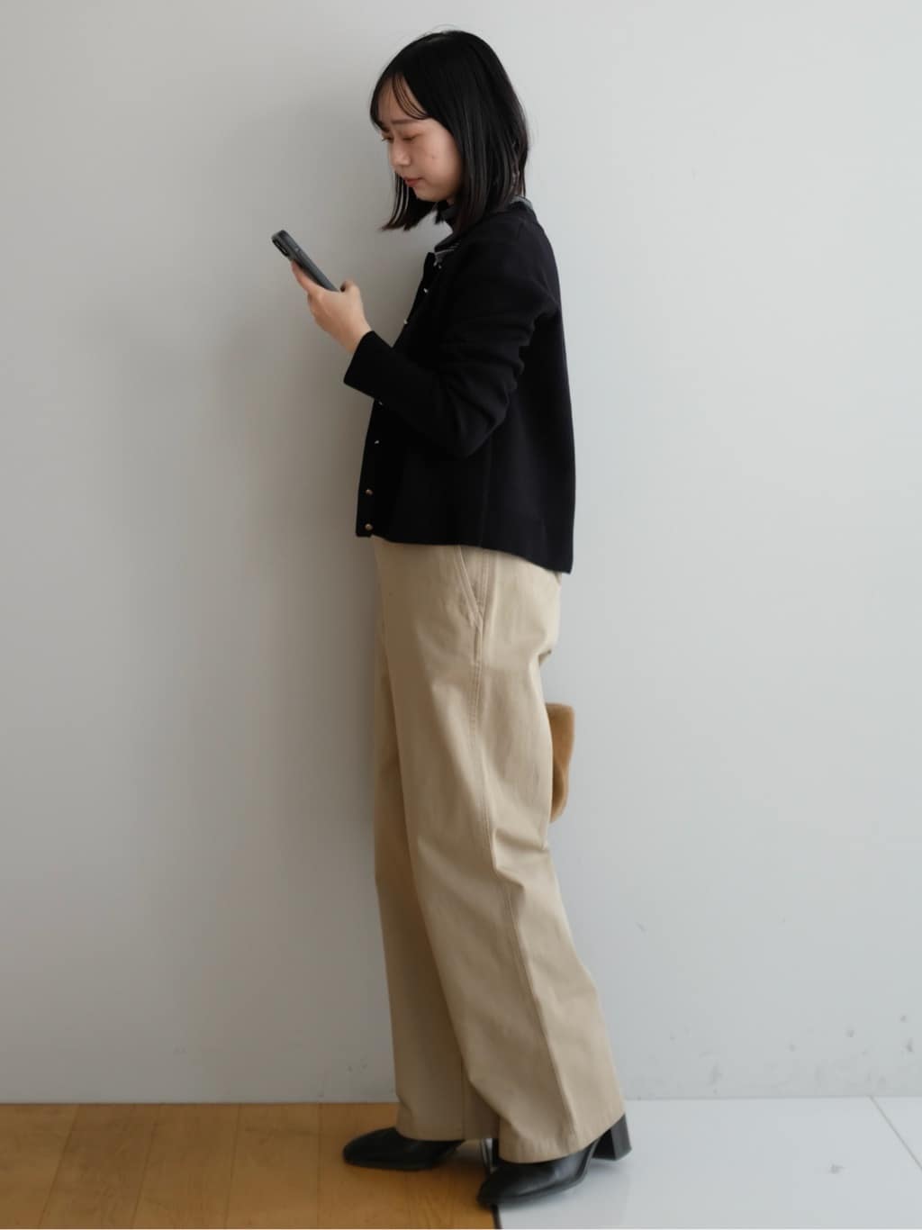 Kishimotoさんの「DRESSTERIOR｜シルクブレンドメリノウールリブプルオーバー」を使ったコーディネート