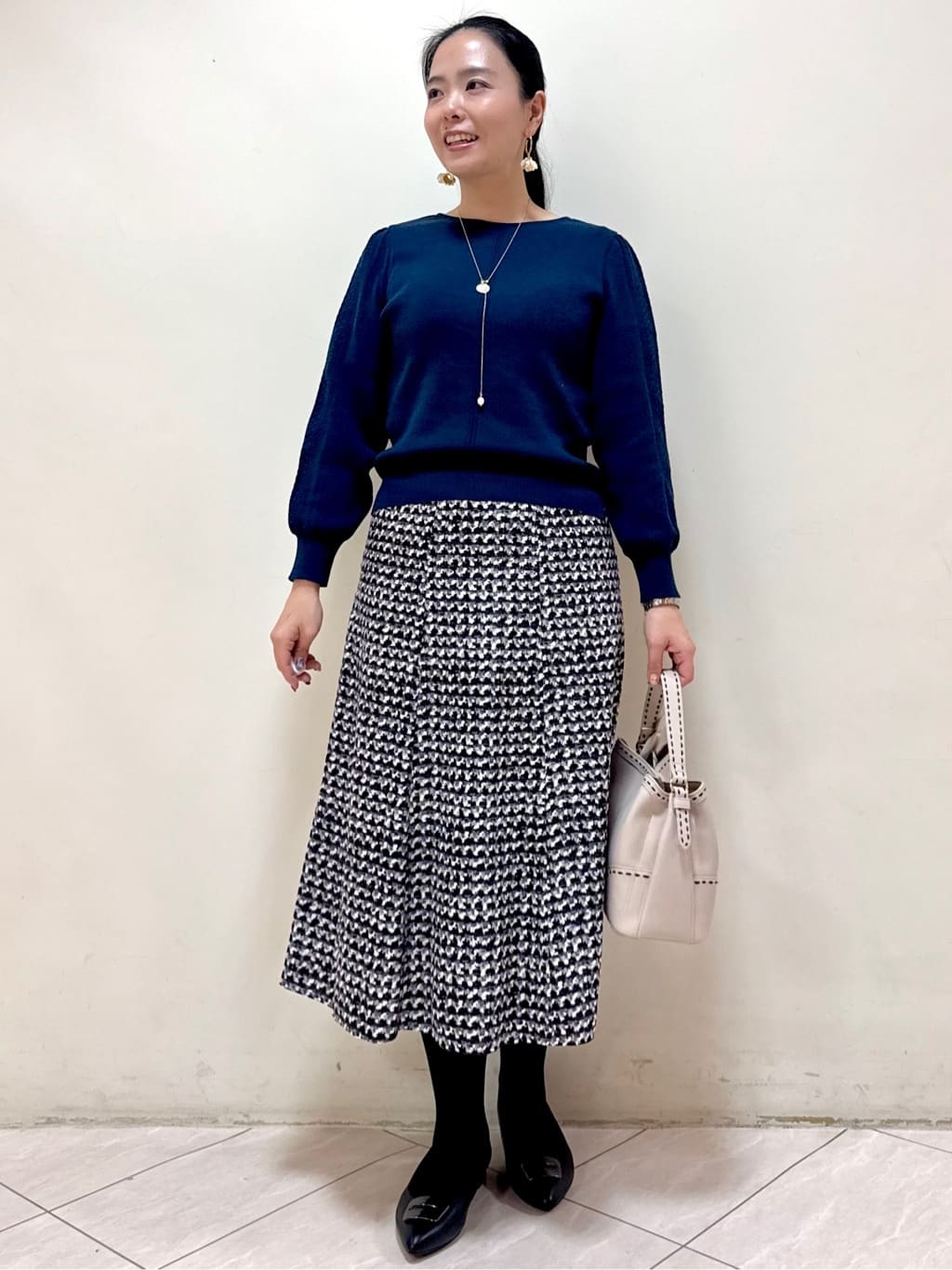 rincoさんの「Reflect｜【選べる8色／スカートにもパンツにも◎】ウール混ボートネックニット」を使ったコーディネート