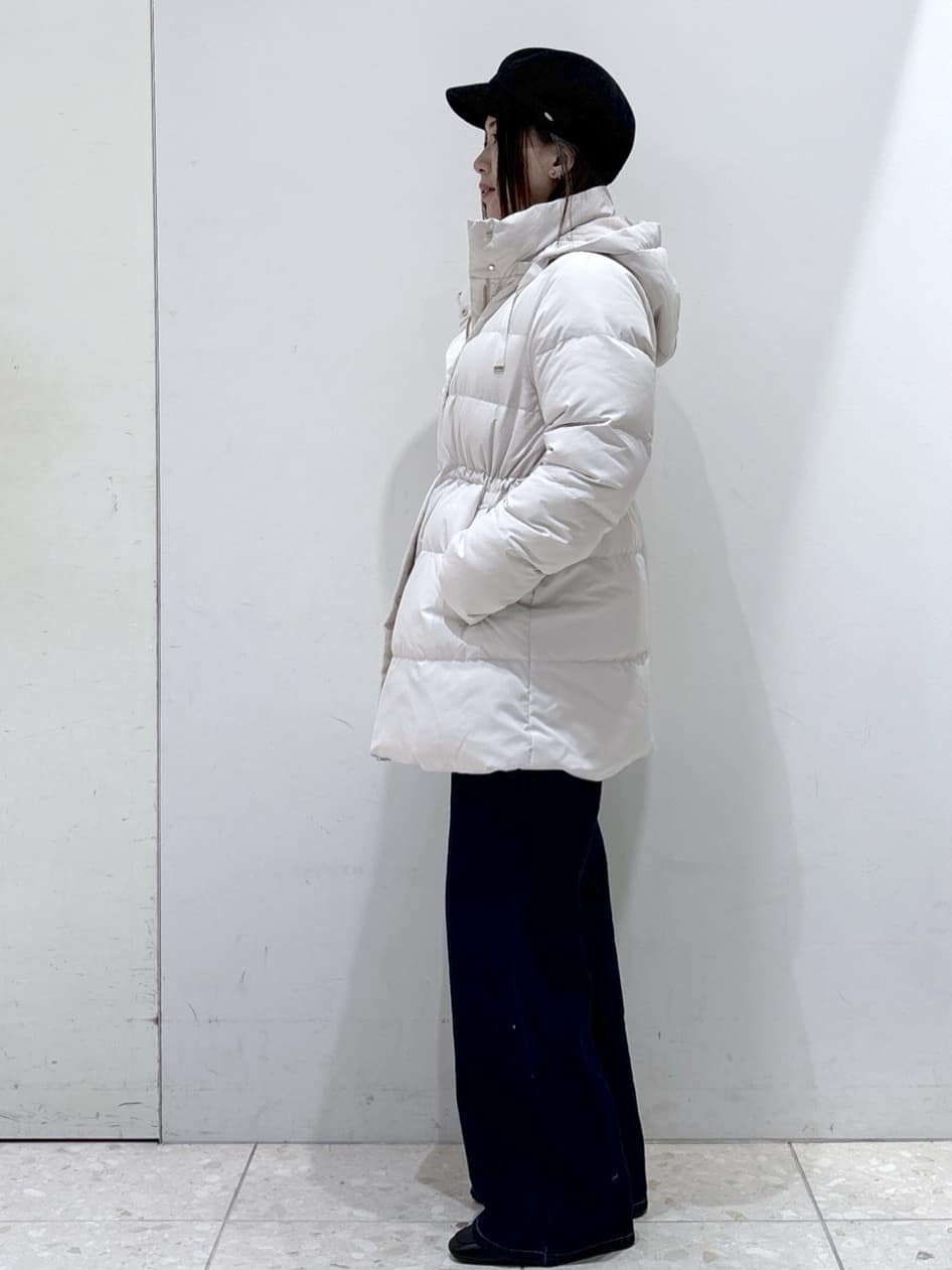mameさんの「OPAQUE.CLIP｜KAWADAダウンドロストミドルコート【撥水／洗濯機OK／2WAY／静電気防止裏地】《XS～3L》」を使ったコーディネート