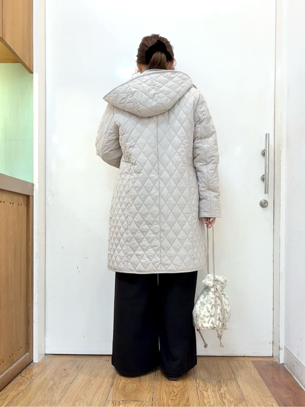 だいわさんの「SHOO･LA･RUE｜【撥水/フード取り外し可】自然にくびれる あったかダイヤ柄キルトコート【CIRCRIC】」を使ったコーディネート