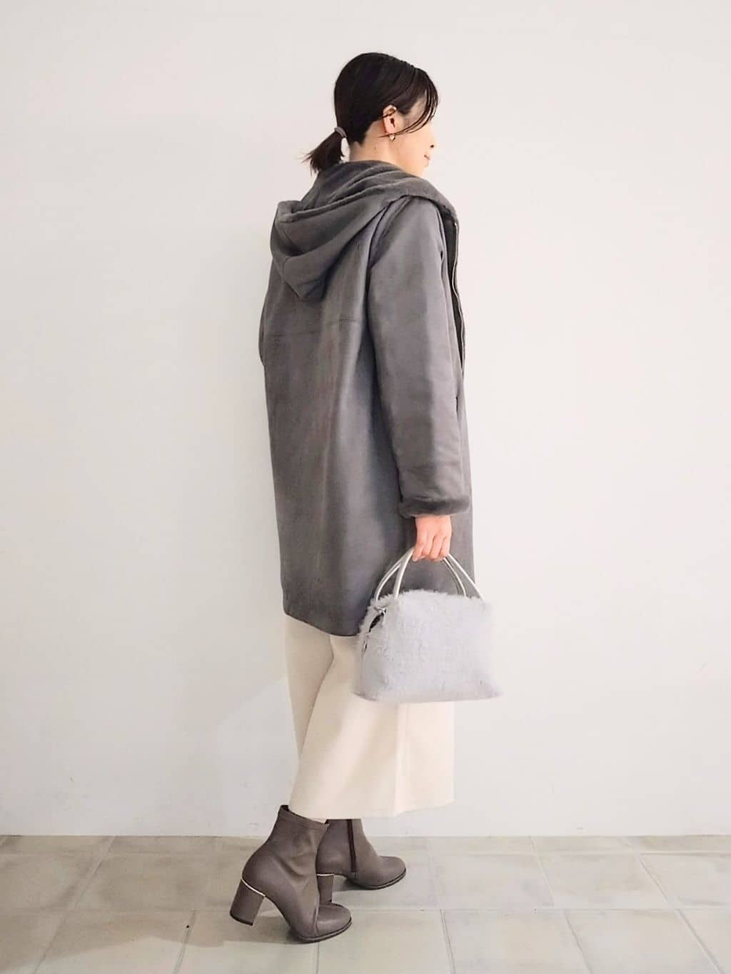 miomioさんの「SHOO･LA･RUE｜【洗濯機可】美脚見え あったか圧縮ニット ガウチョパンツ」を使ったコーディネート