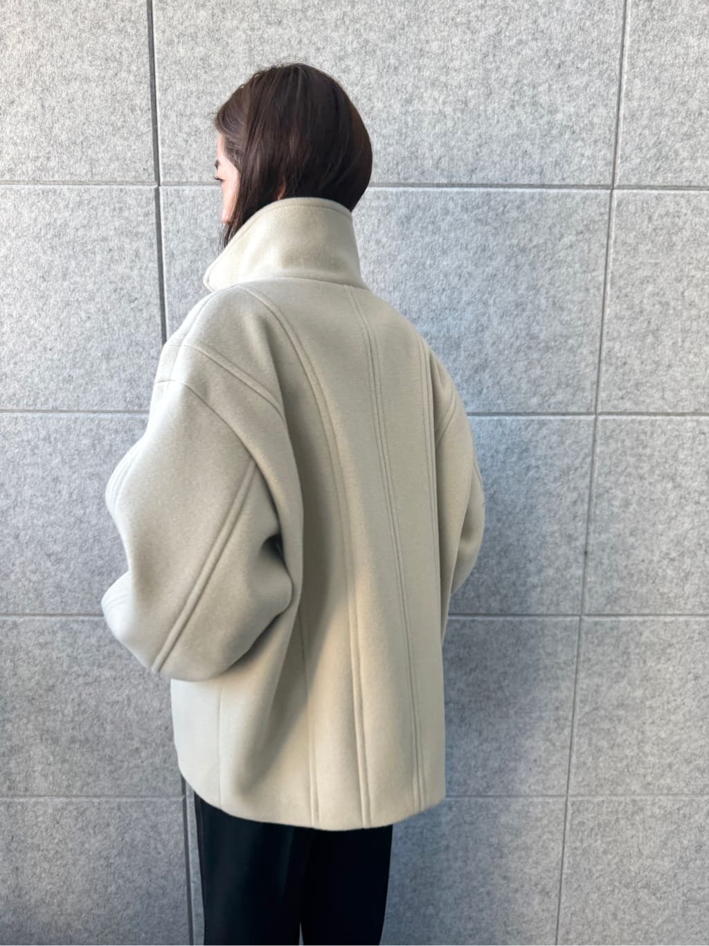 uchi__yamaさんの「CODE A｜wool volume short coat」を使ったコーディネート