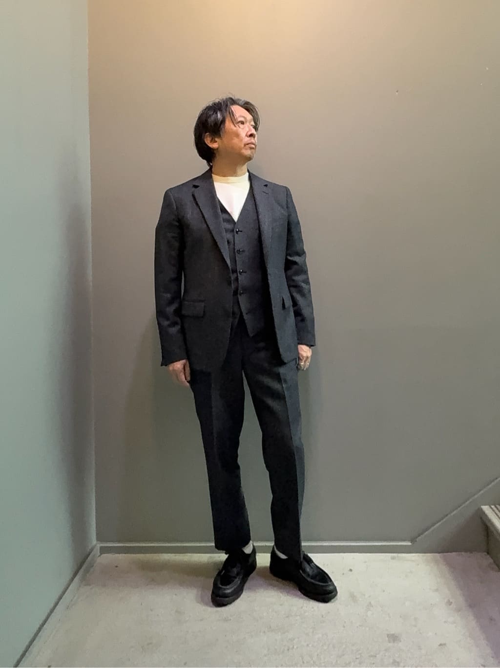 デザイナーTAKEman さんの「TAKEO KIKUCHI｜【Sサイズ～】ピンチェックミルドヴェスト」を使ったコーディネート