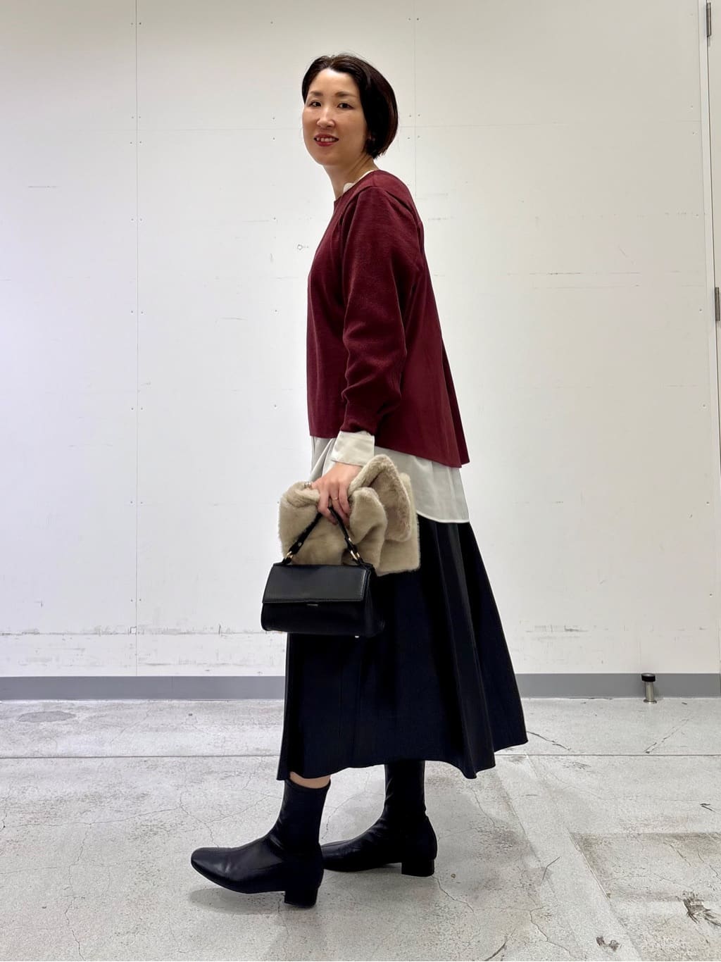 yuriさんの「INDIVI｜レザー調ギャザースカート」を使ったコーディネート
