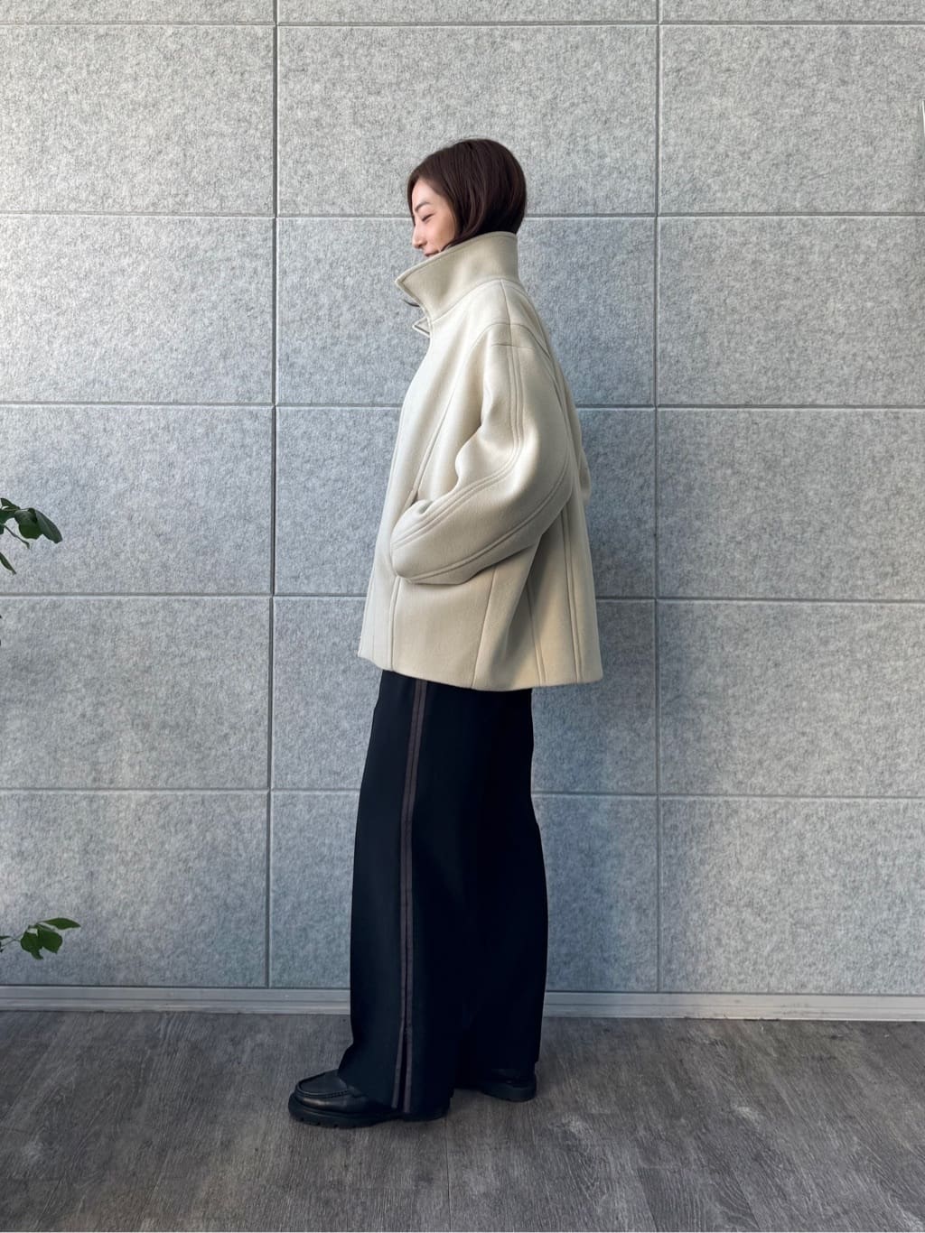 uchi__yamaさんの「CODE A｜wool volume short coat」を使ったコーディネート