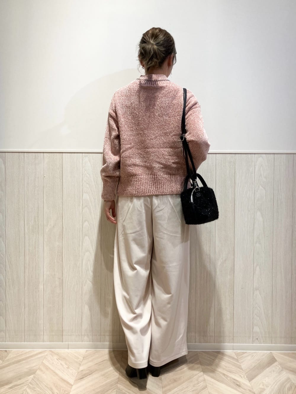 shokoさんの「SHOO･LA･RUE｜【洗濯機可/撥水】フェイクファーフード ロングダウン」を使ったコーディネート