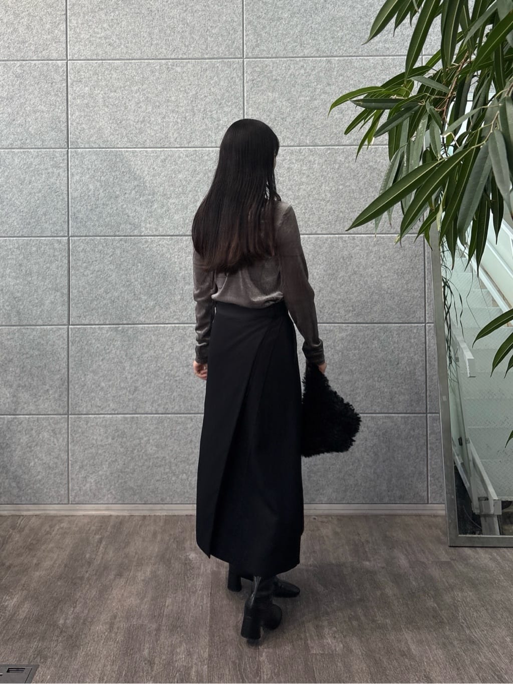 rinaさんの「INDIVI｜フェイクファーマイクロバッグ」を使ったコーディネート