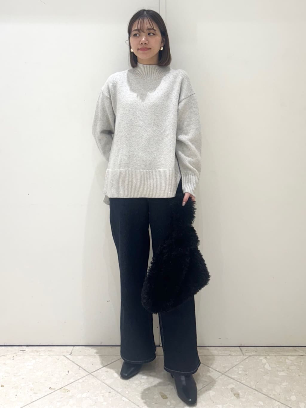 Minaさんの「OPAQUE.CLIP｜ストレッチバギーデニム【洗濯機洗い可】《SS～LL》」を使ったコーディネート